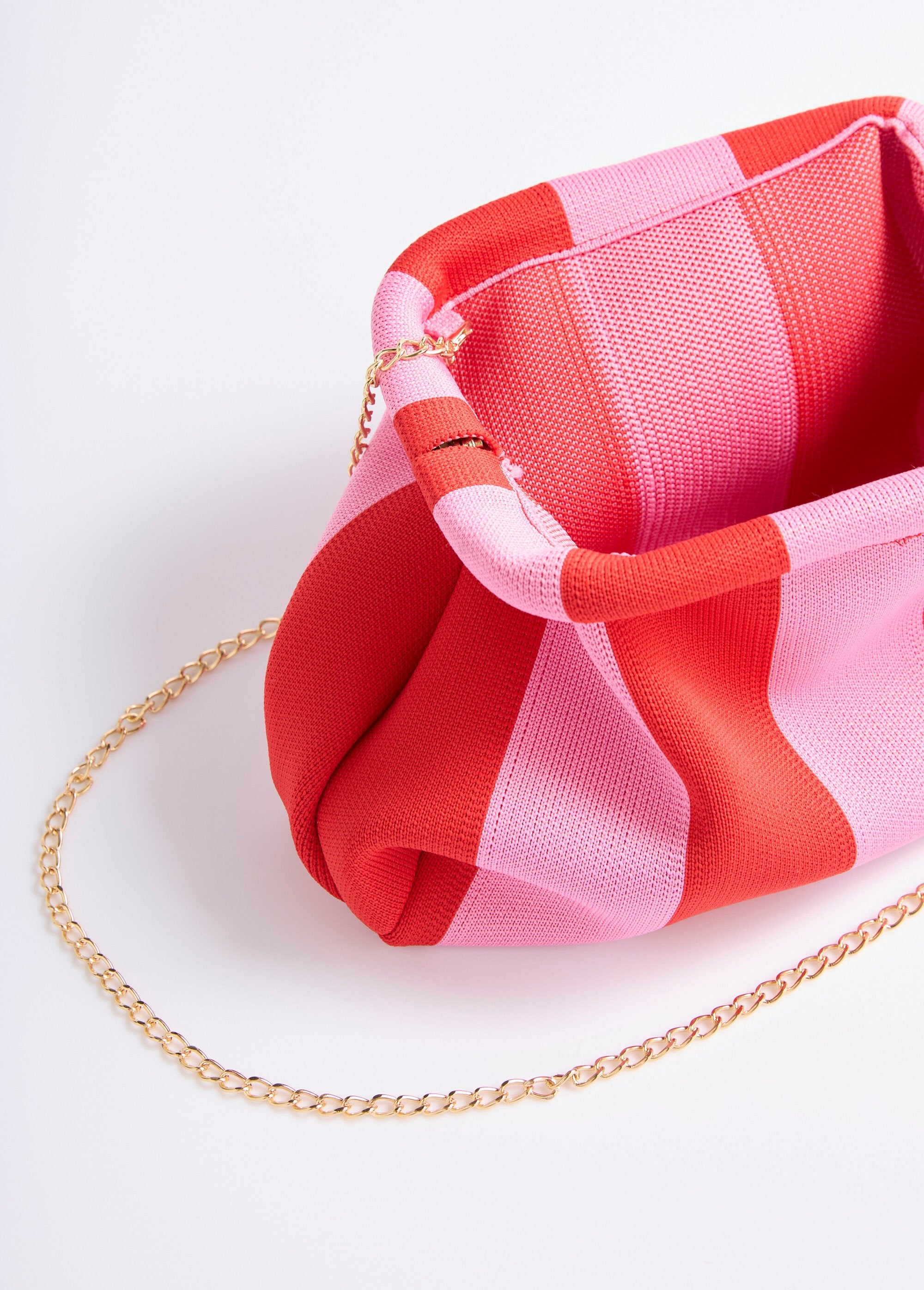 Fashionable_mesh_handbag_with_rigid_clasp_Pink_and_red_DE1_slim