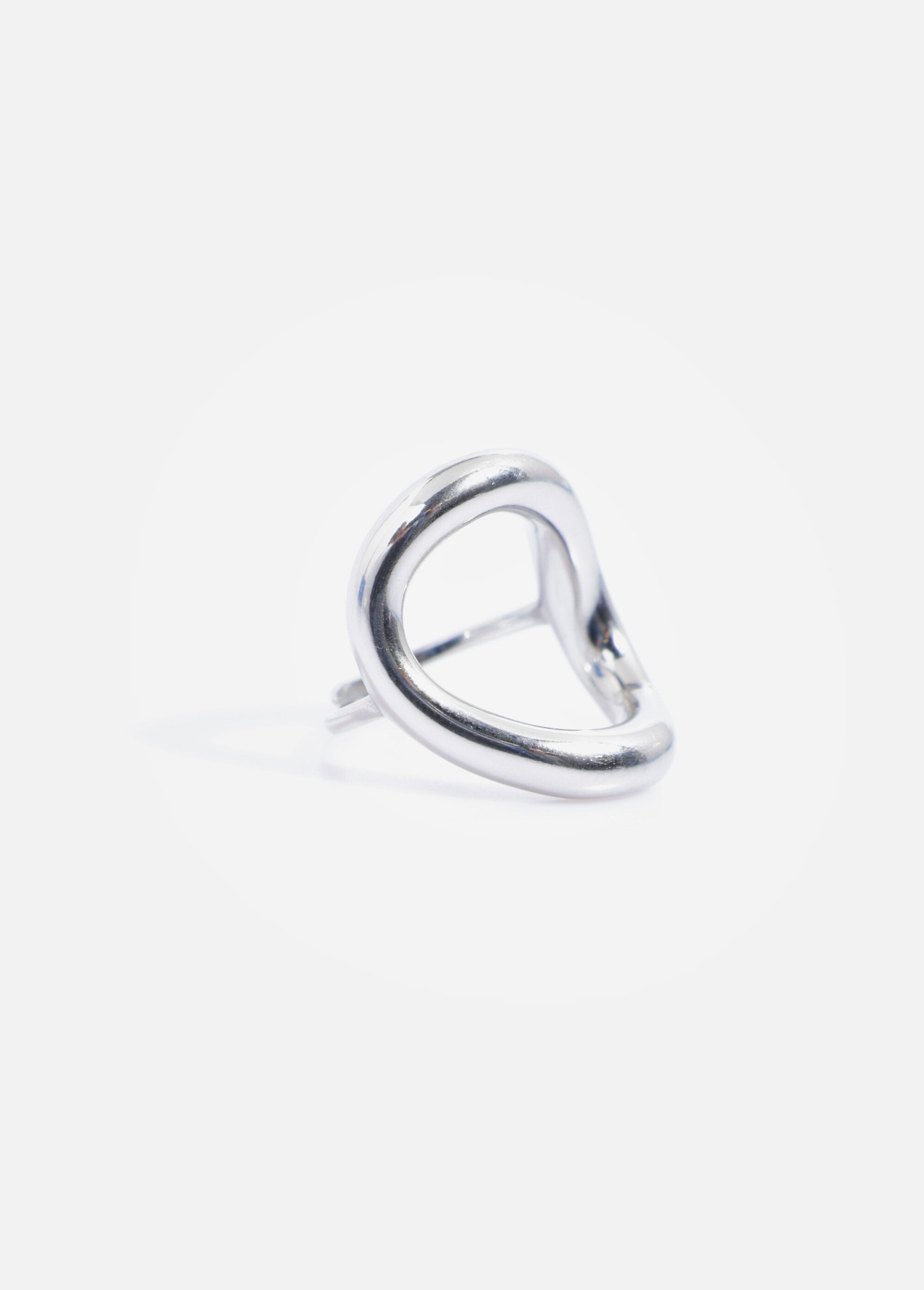 Stylized_ellipse_ring_in_stainless_steel_Silver_DE1_slim