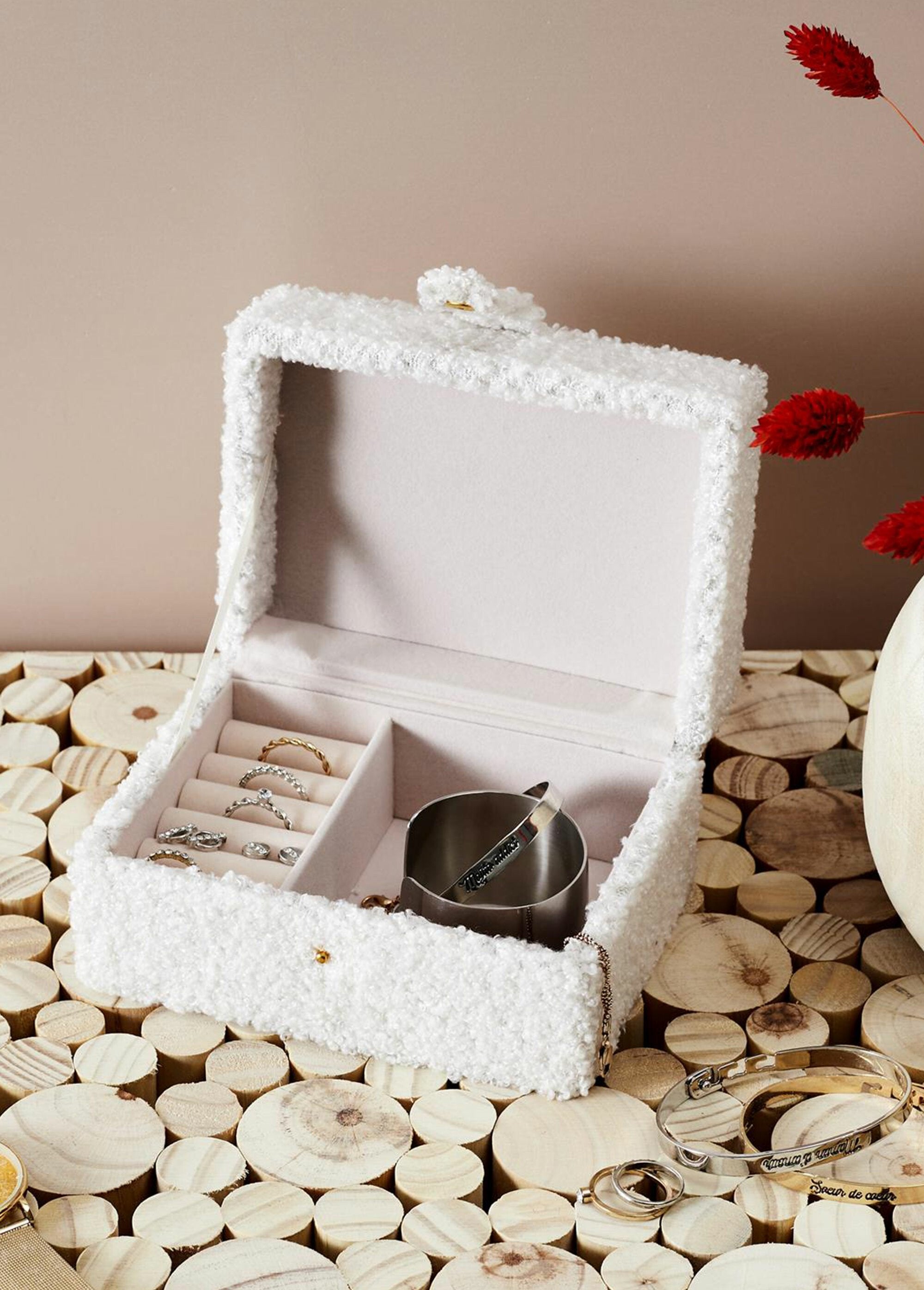 Boite_à_bijoux_en_maille_bouclette_Blanc_SF1_slim