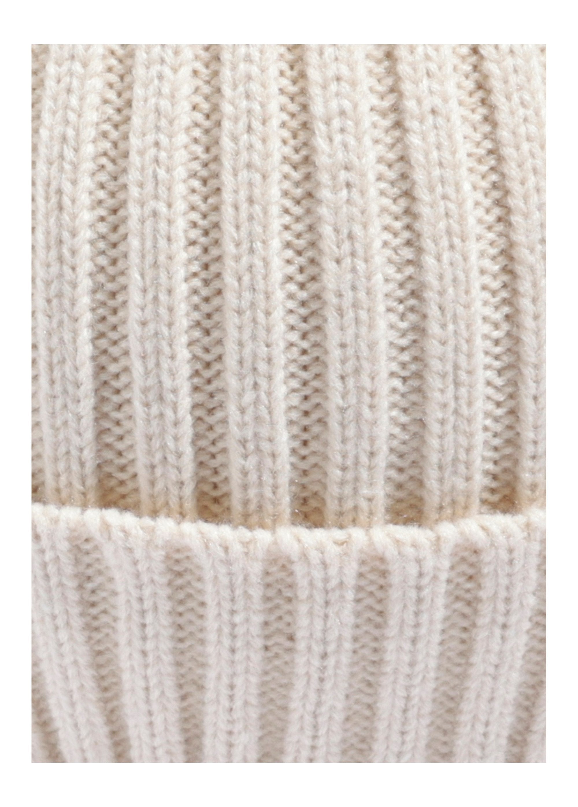 Ribbed_knit_hat_with_cuffs_Ecru_DE1_slim