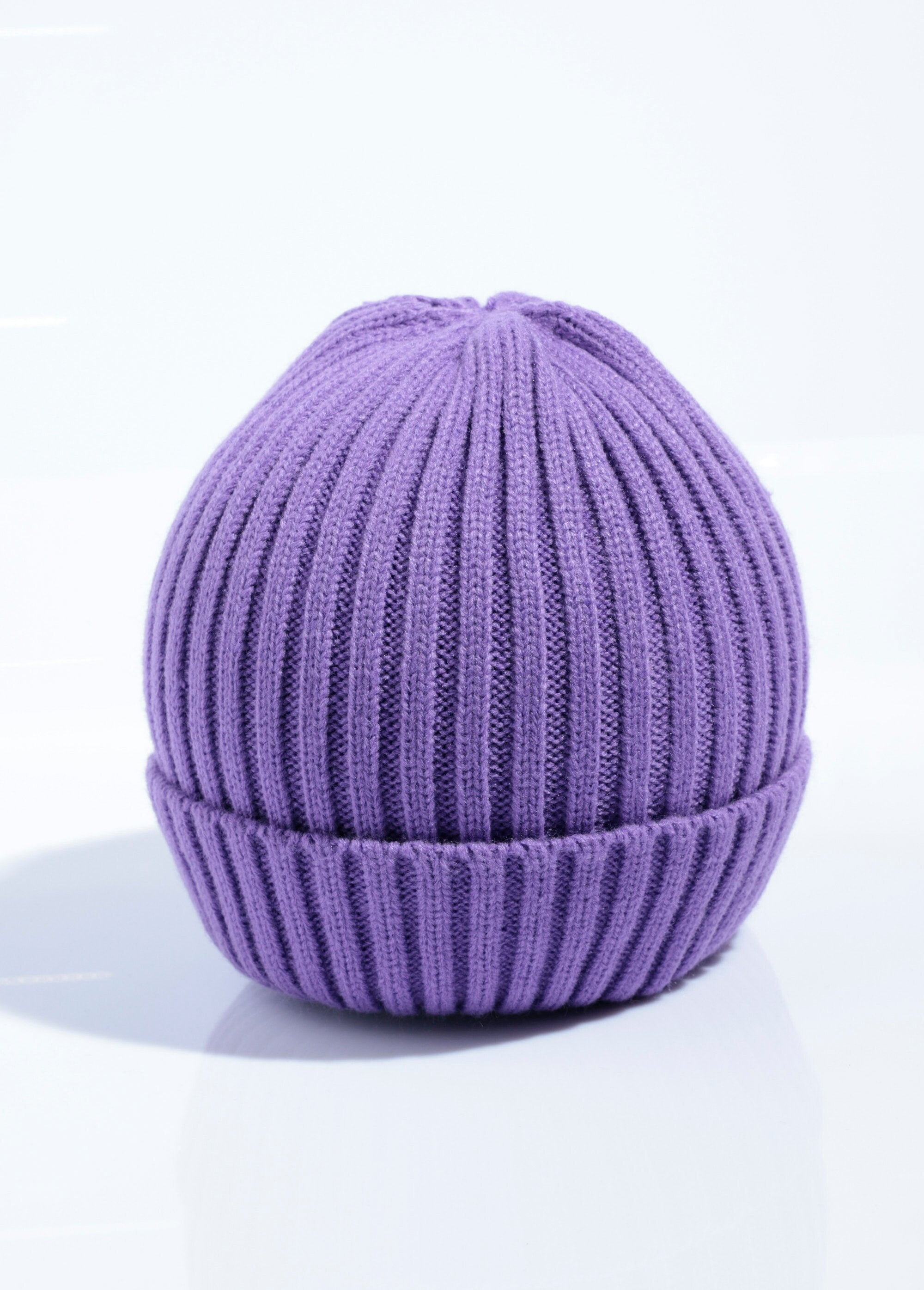 Ribbed_knit_hat_with_cuffs_Purple_FA2_slim