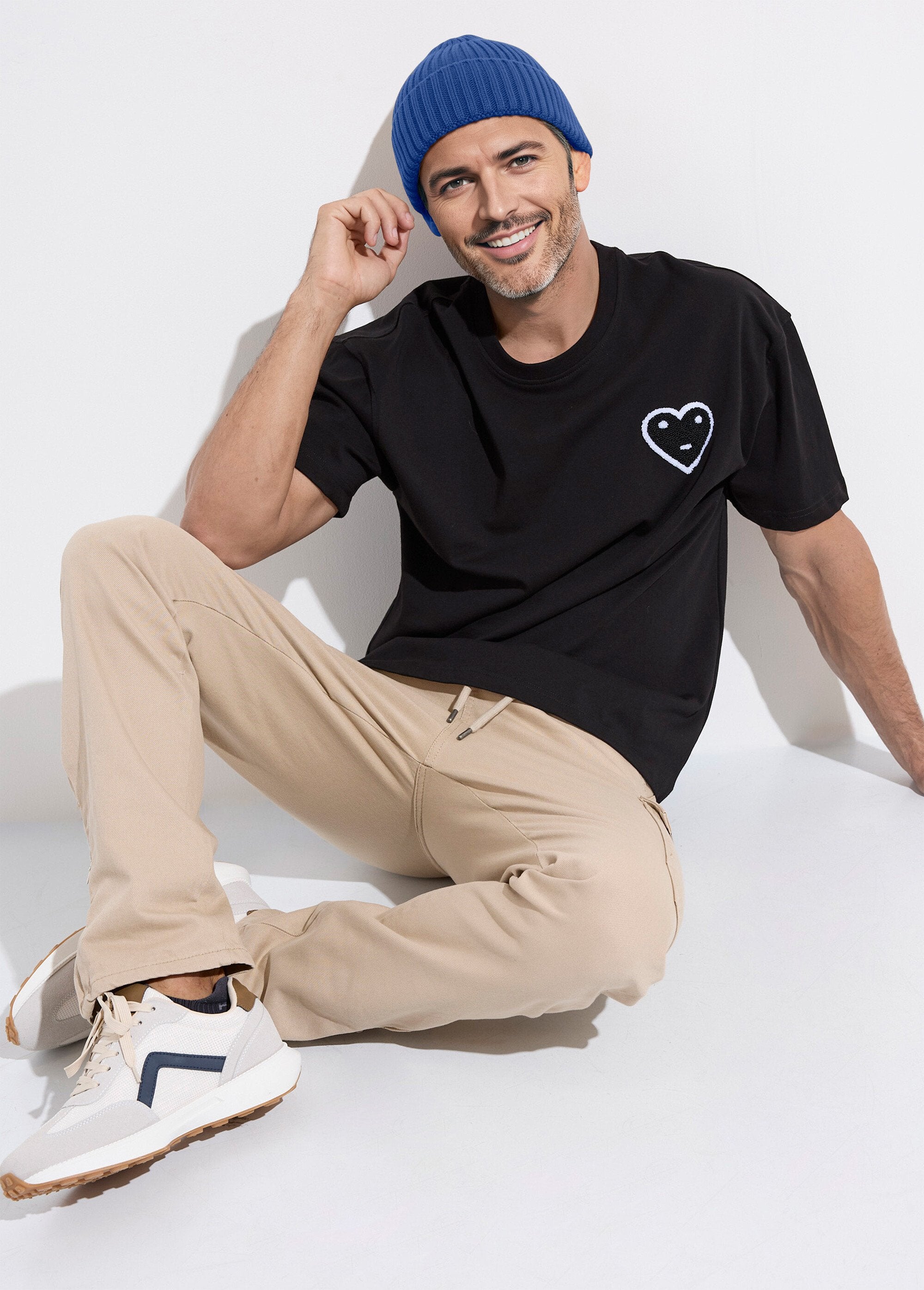 Ribbed_knit_hat_with_cuffs_Royal_blue_SF1_slim