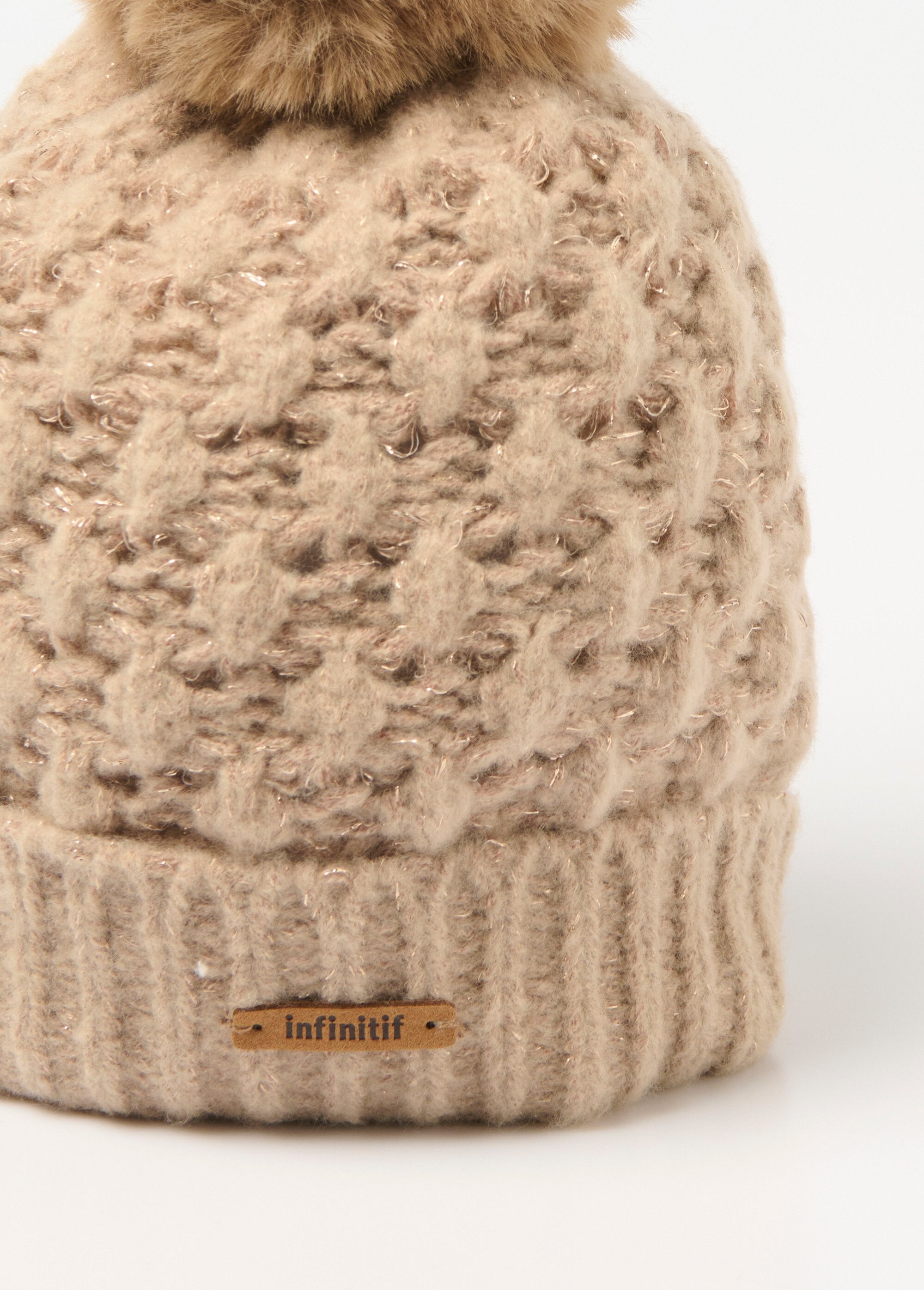 Fancy_hat_with_shiny_thread_Beige_DE1_slim