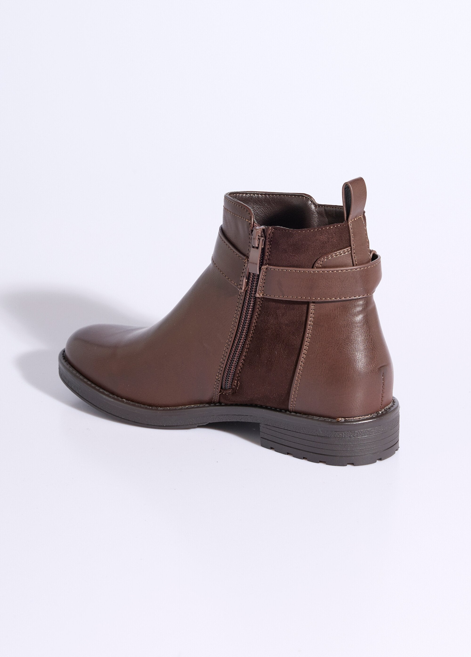Two-material_boots_with_ankle_strap_Brown_DO1_slim
