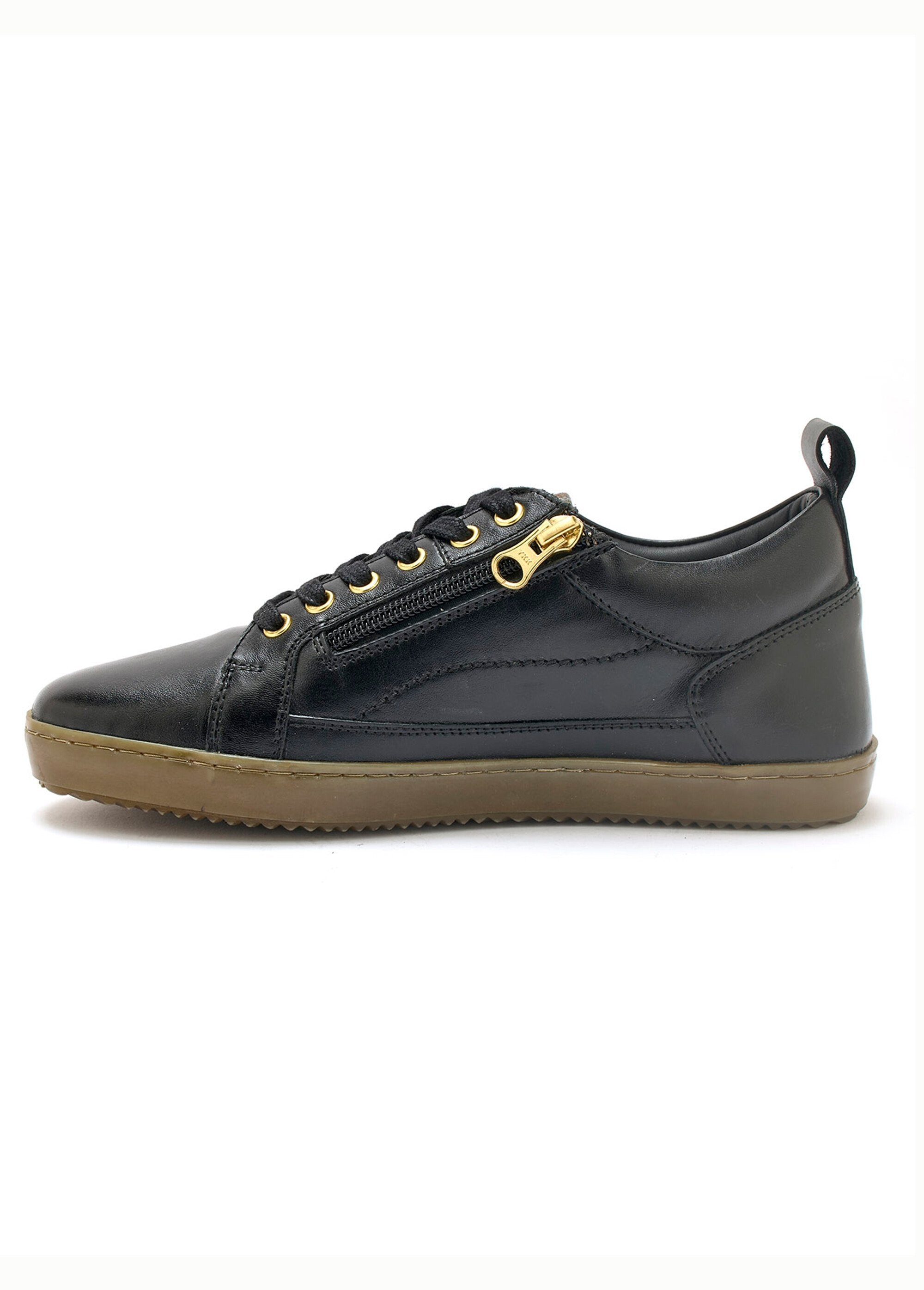 Leather_sneakers_with_laces_and_buckle_Black_GA1_slim