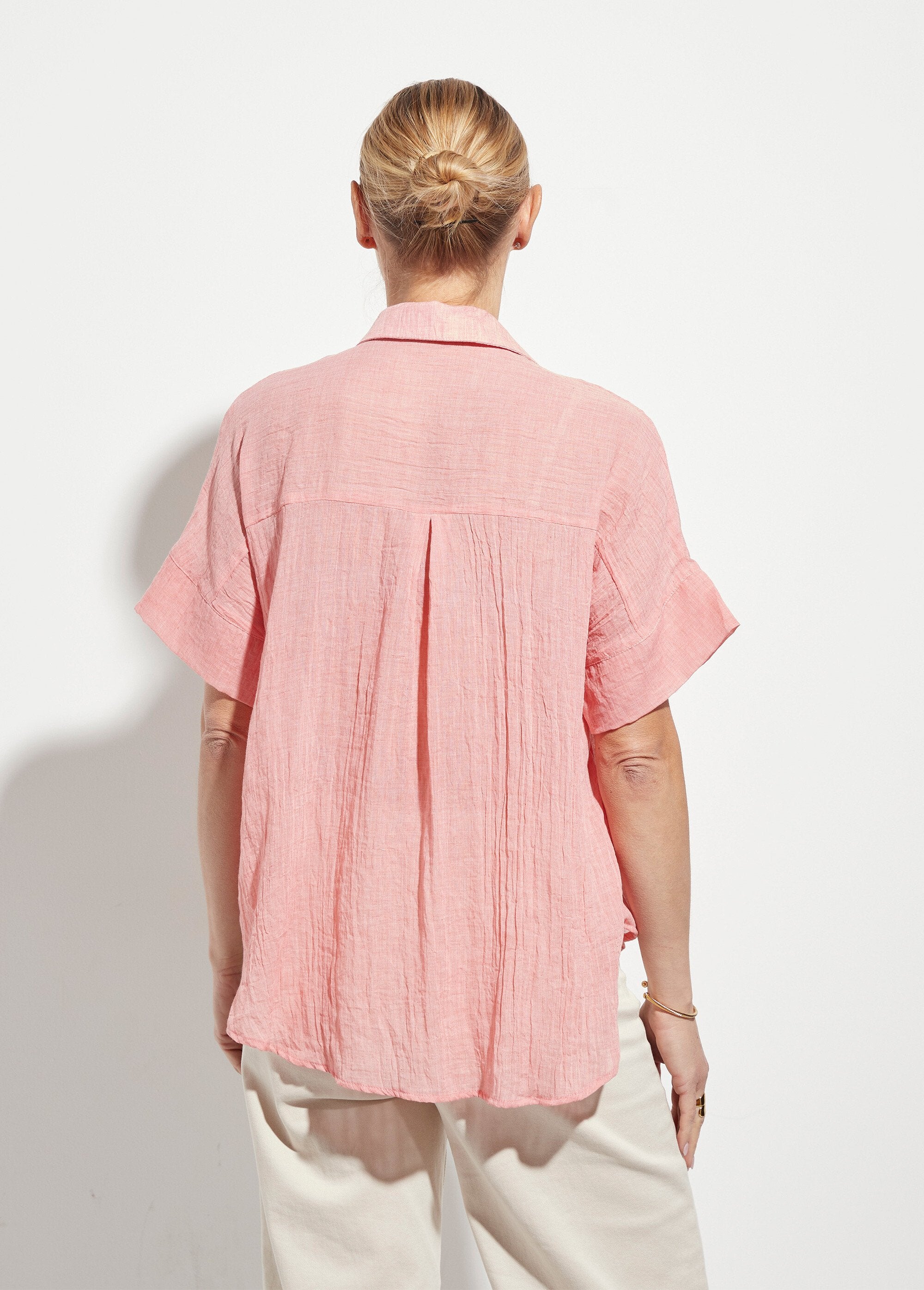 Short-sleeved_wrinkled_voile_blouse_Coral_DO1_slim