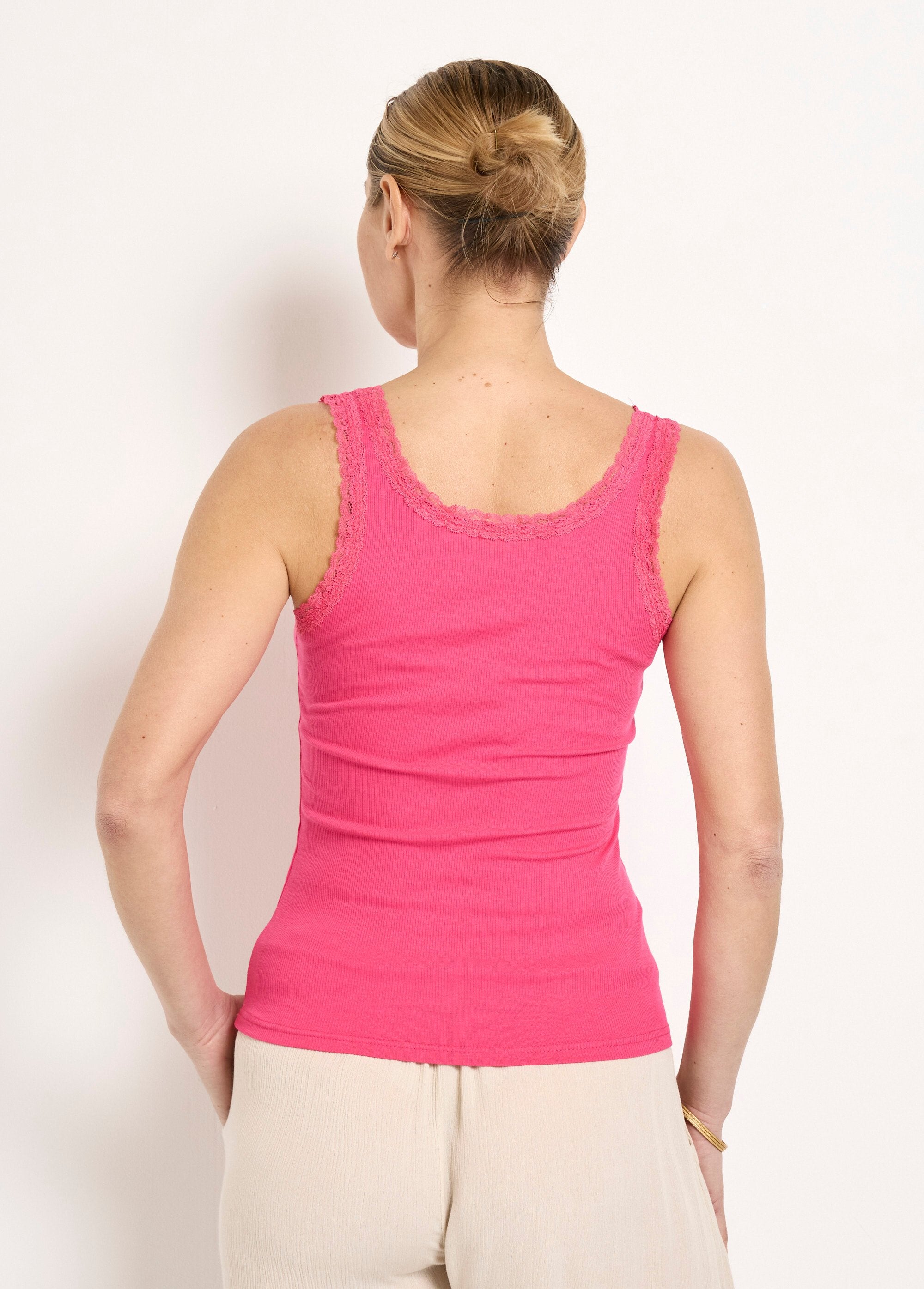 Fine_ribbed_tank_top_with_lace_trim_Fuchsia_DO1_slim