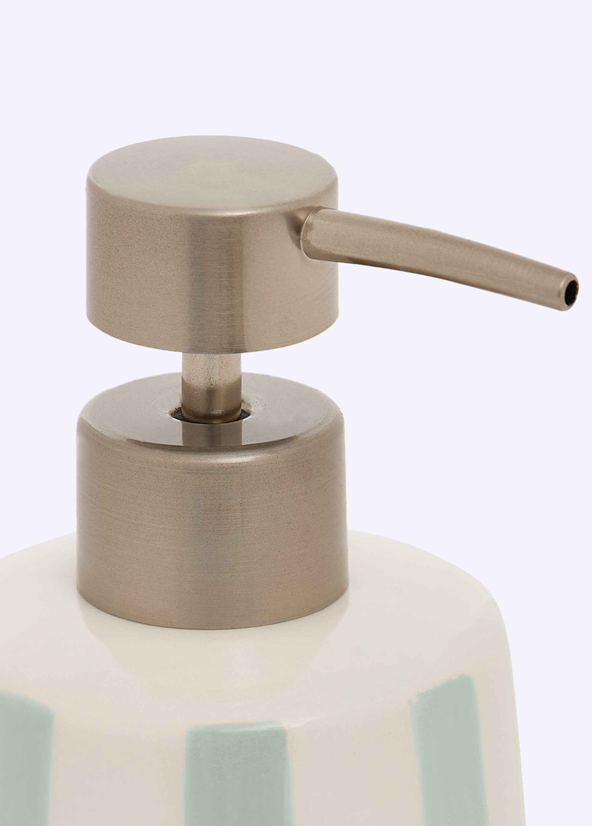 Striped_ceramic_soap_dispenser_Celadon_DE1_slim