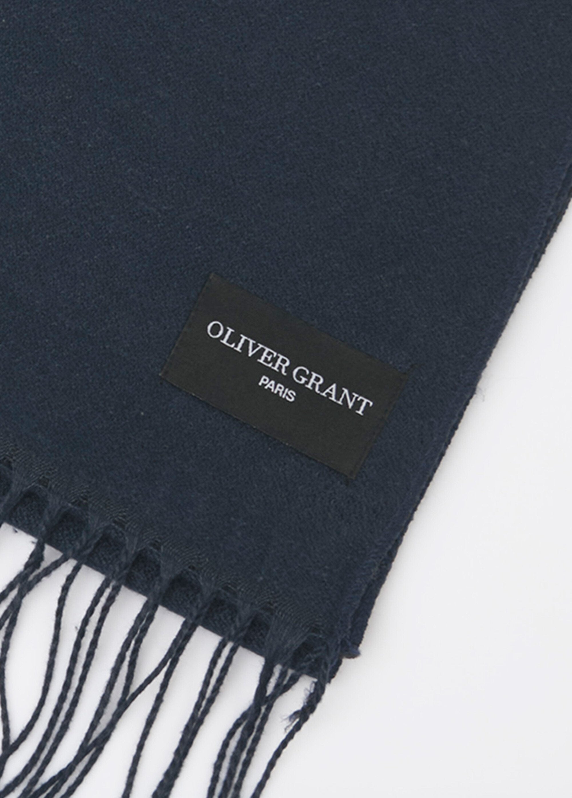 Reversible_two-tone_fringed_scarf_Marine_DE2_slim