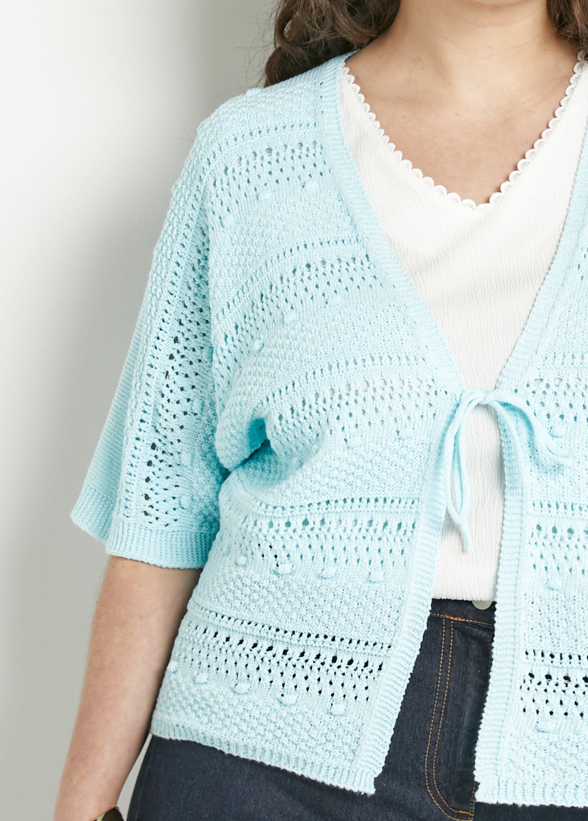 Short_openwork_V-neck_tie-up_vest_with_short_sleeves_Aqua_DE1_curvy