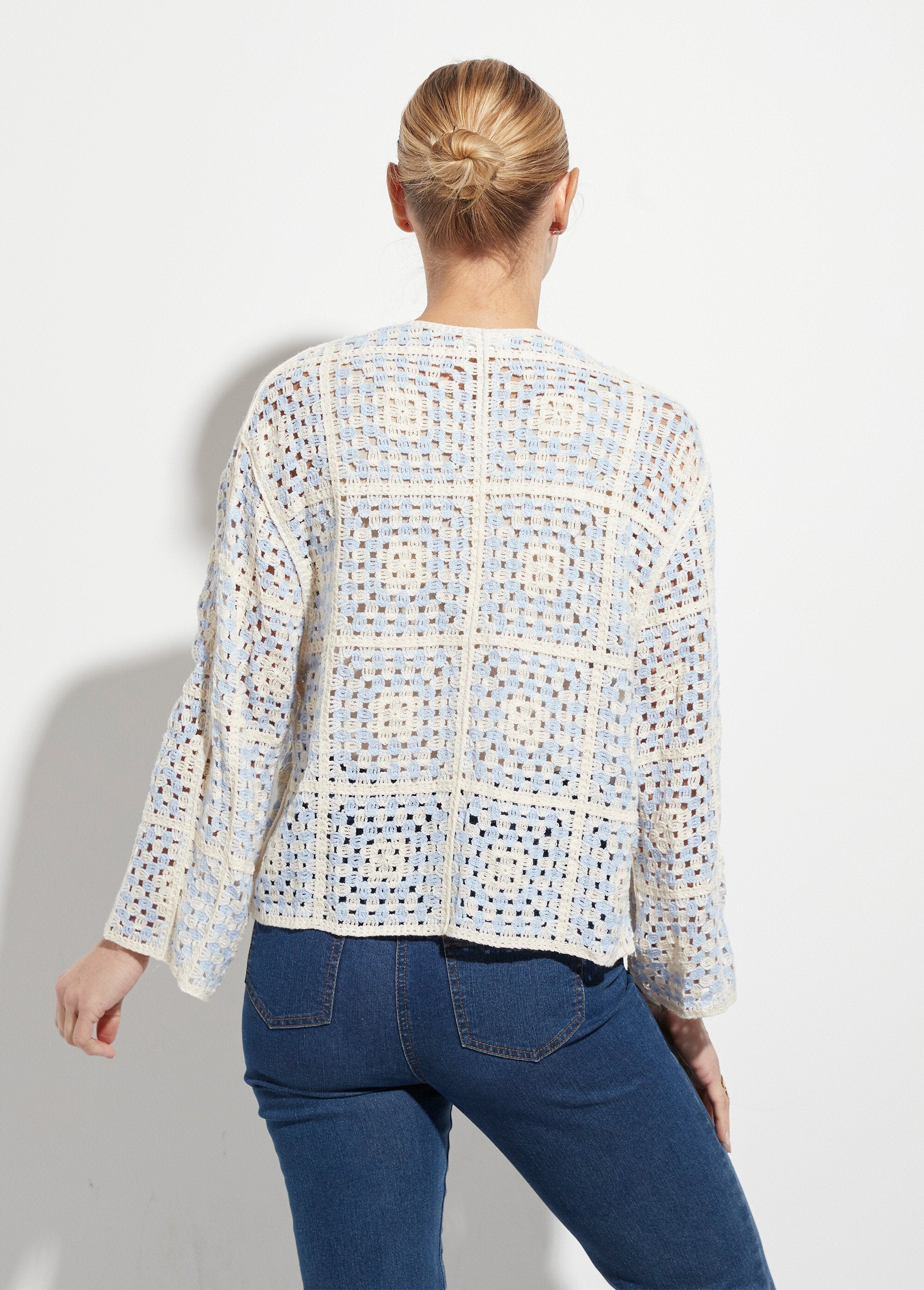 Crochet_edge-to-edge_cropped_cardigan_Ecru_and_sky_blue_DO1_slim