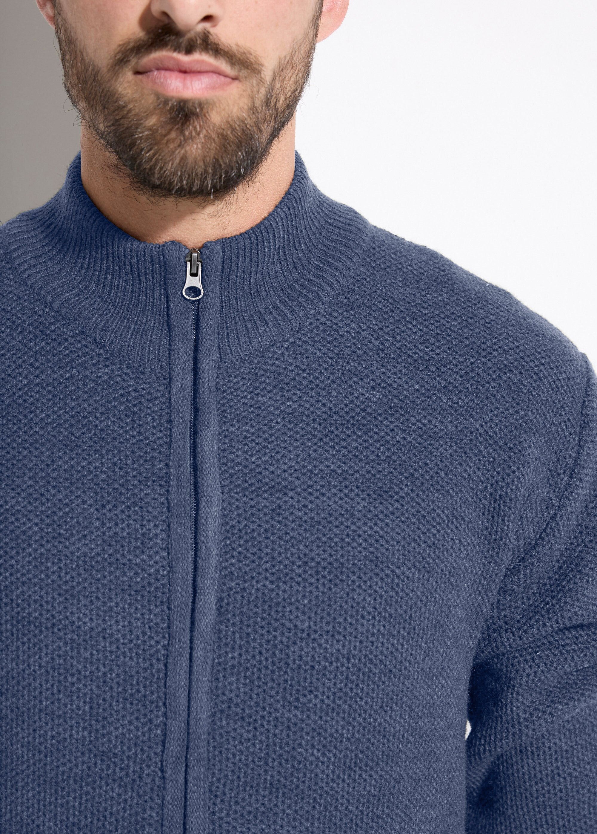 High-neck_zip-up_cardigan,_knit_with_wool_Blue_DE1_slim