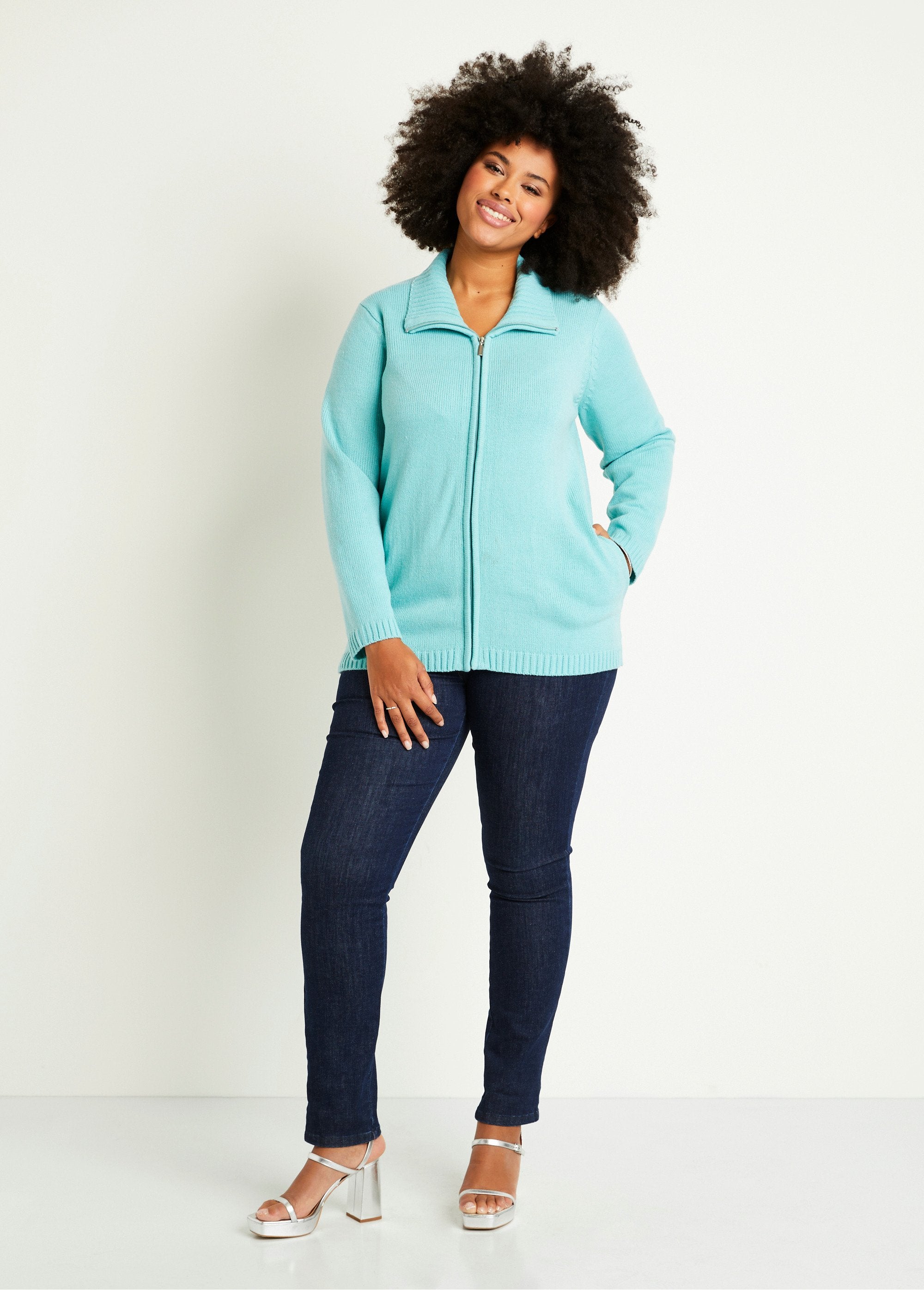 Long_plain_zipped_vest_with_high_collar_Aqua_SF1_curvy