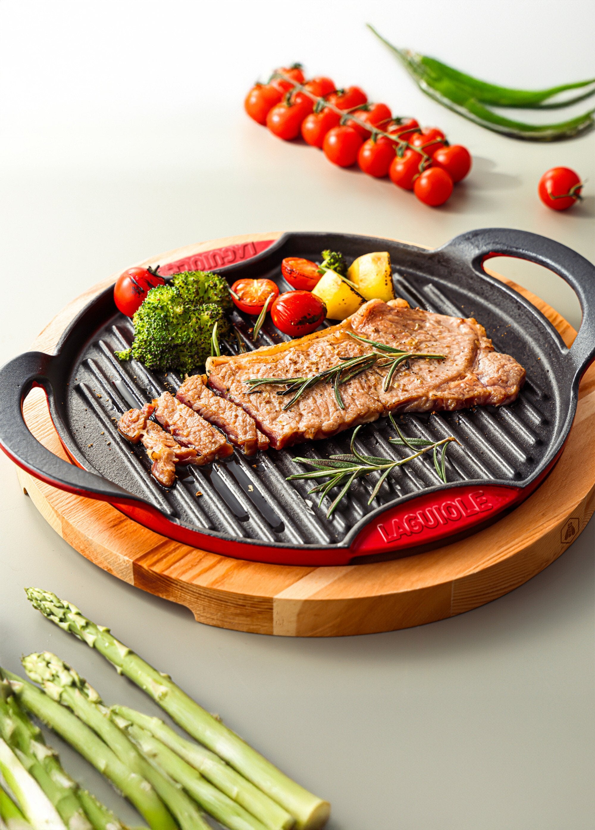 28cm_round_cast_iron_grill_+_wooden_stand_Black_and_red_SF1_slim