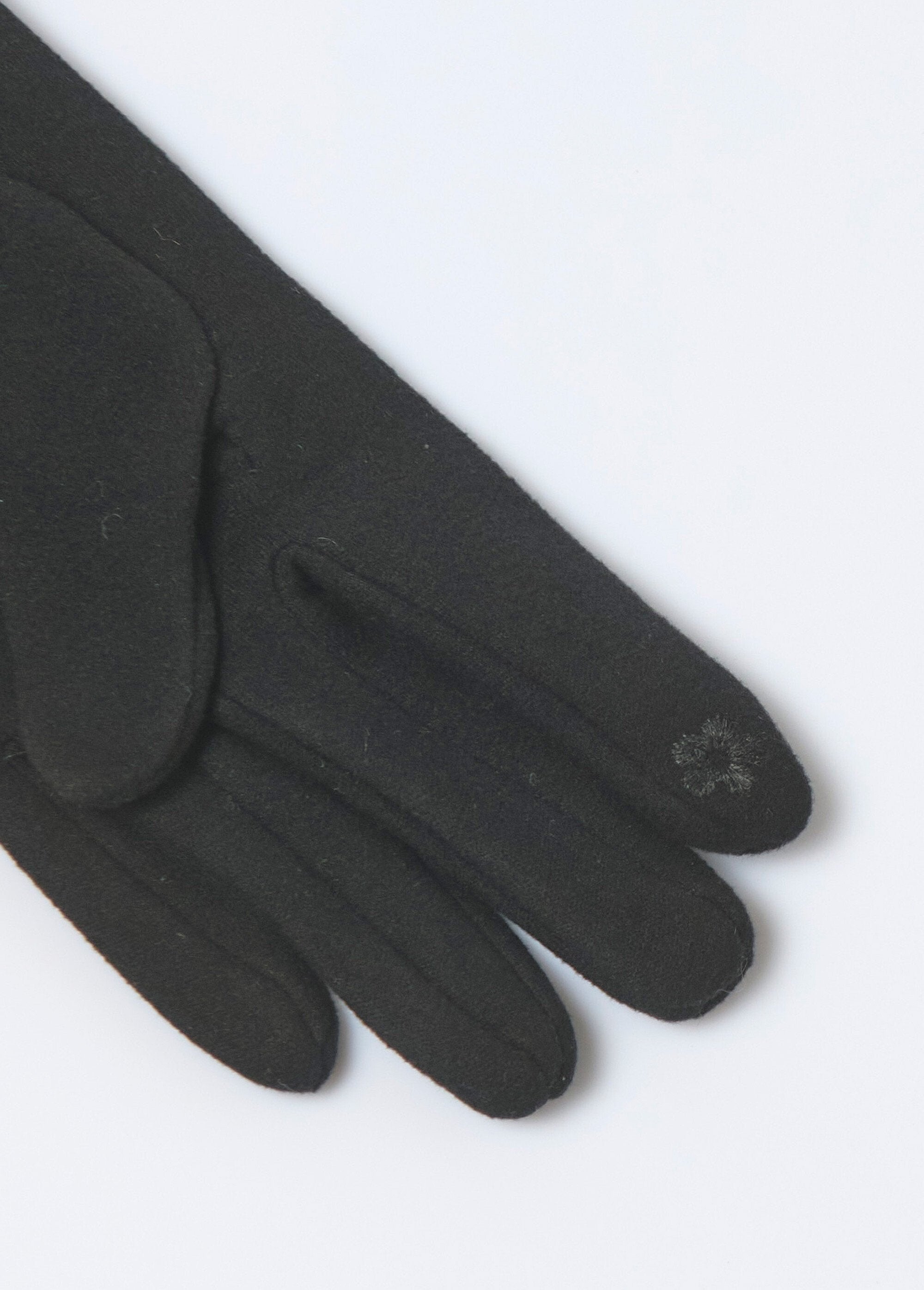 Warm_gloves_with_fur_trim_Black_DE1_slim