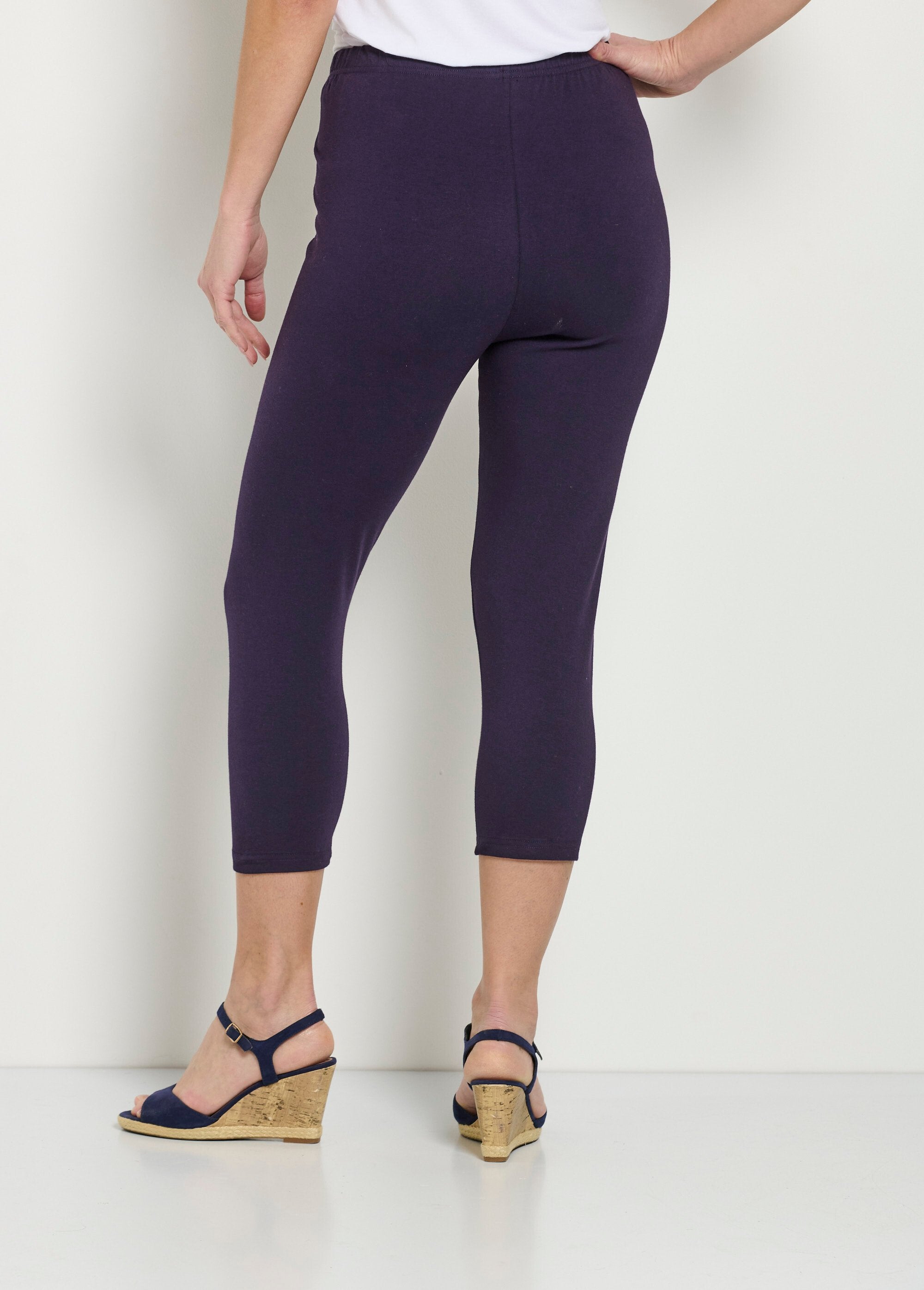 Short_leggings_with_elasticated_waistband_in_cotton_Plain_plum_DO1_slim