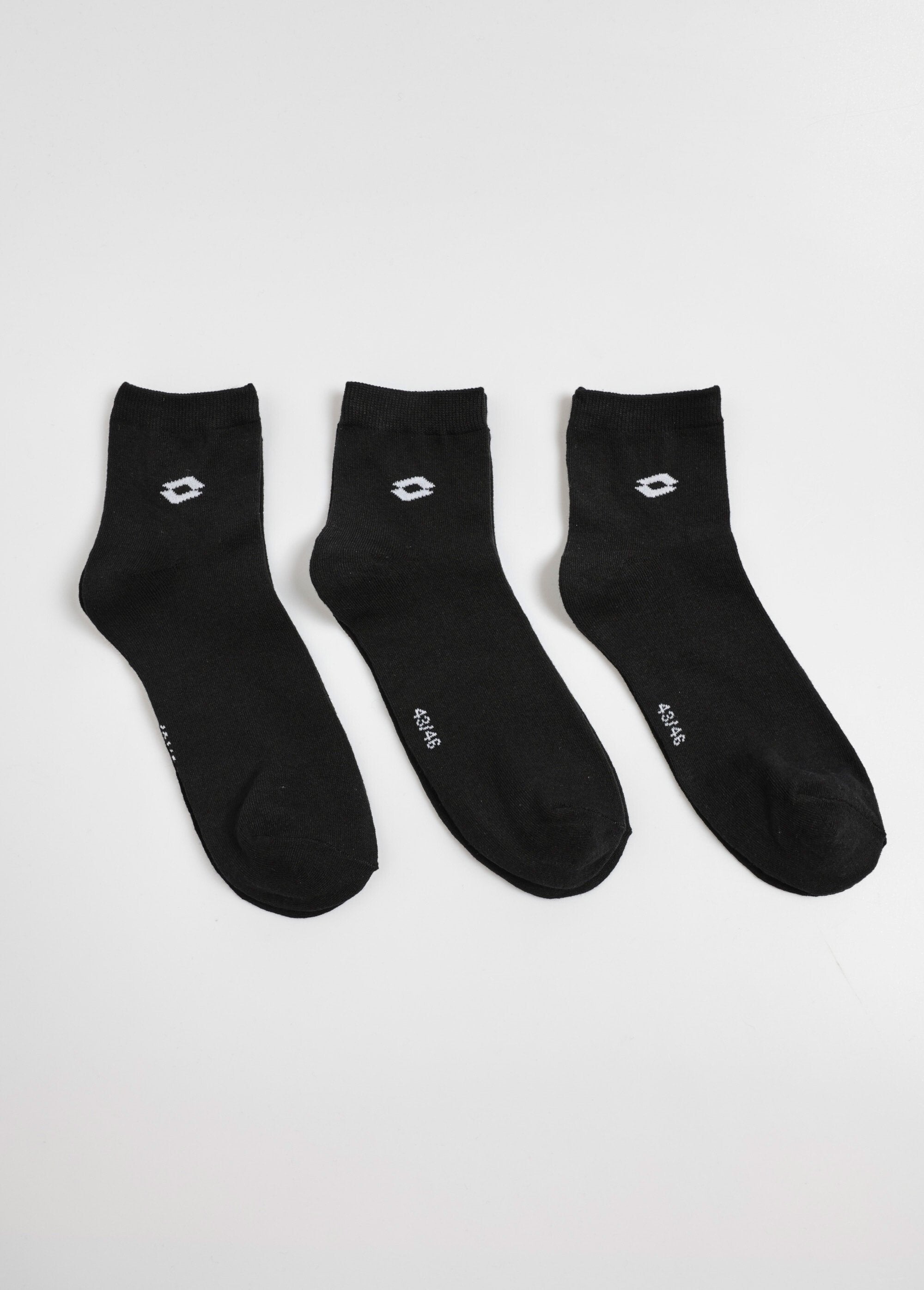 Pack_of_3_small_logo_socks_Black_DE1_slim