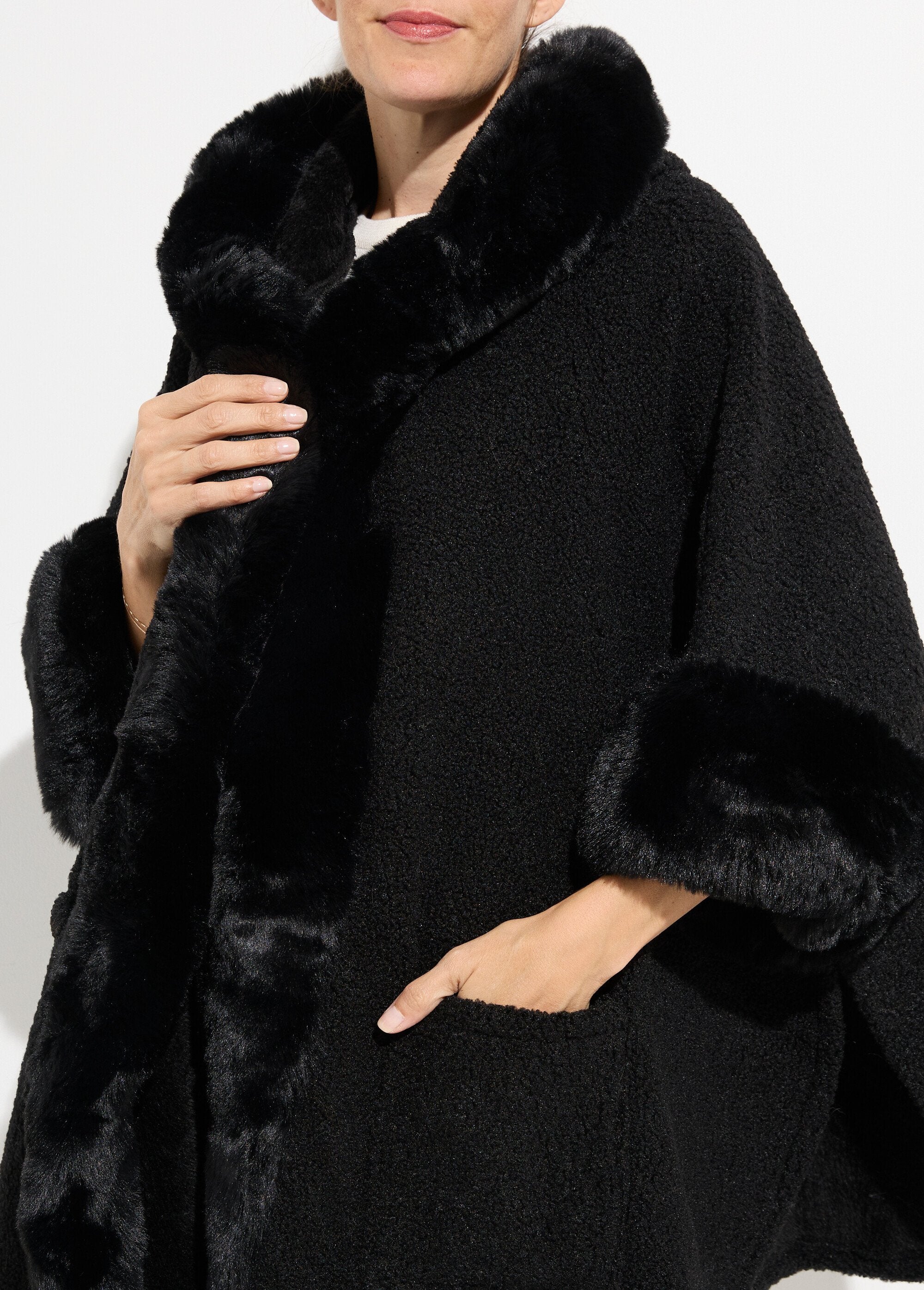 Wool-look_cape_coat_with_fur_Black_DE1_slim
