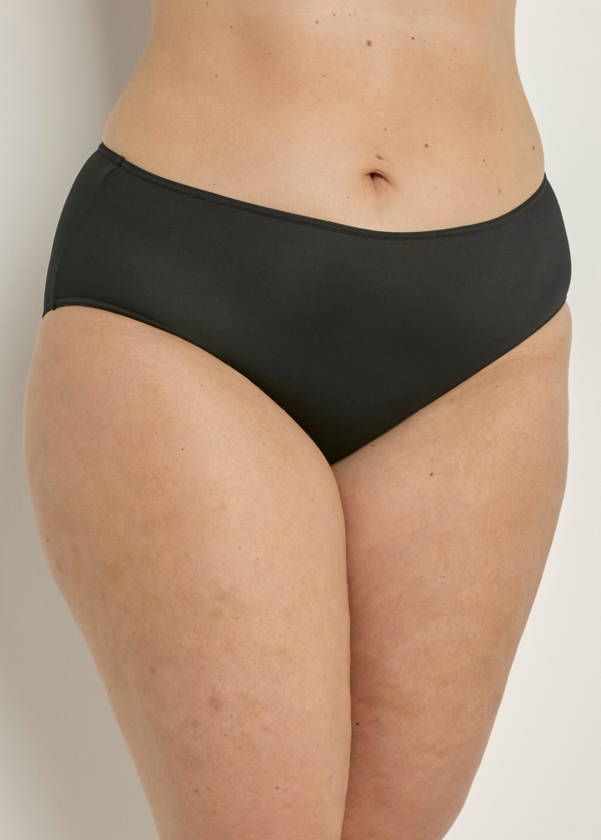 Basic_soft_panties_Black_FA1_curvy