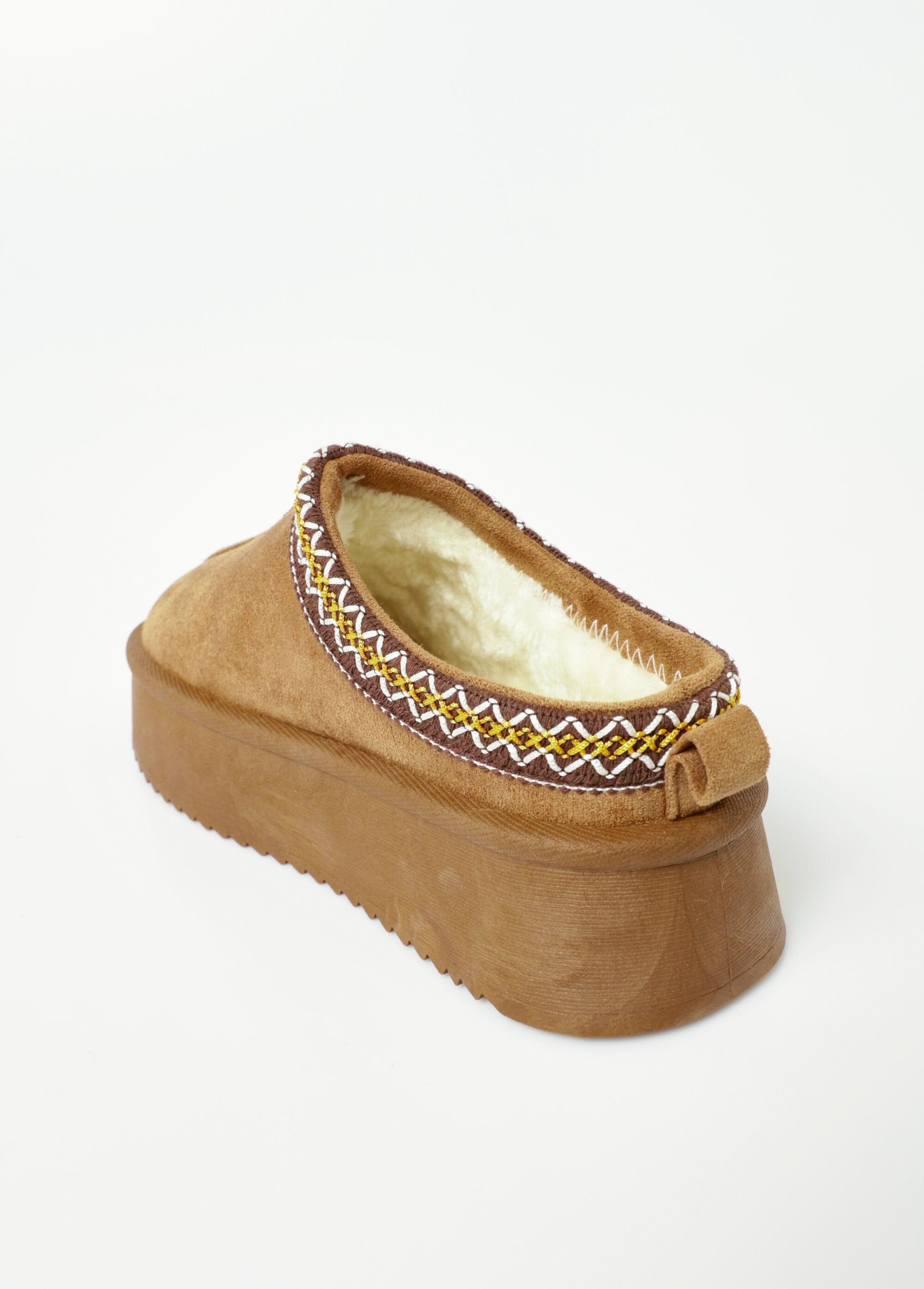 Fur-lined,_wedged_suede-effect_mules_camel_DO1_slim