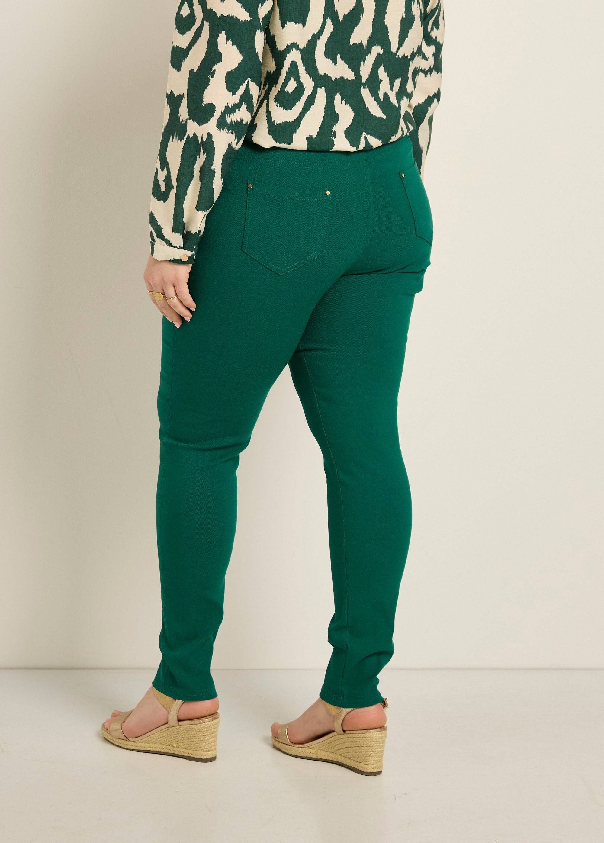 Stretch_pants_with_elasticated_waist_Green_DO1_curvy