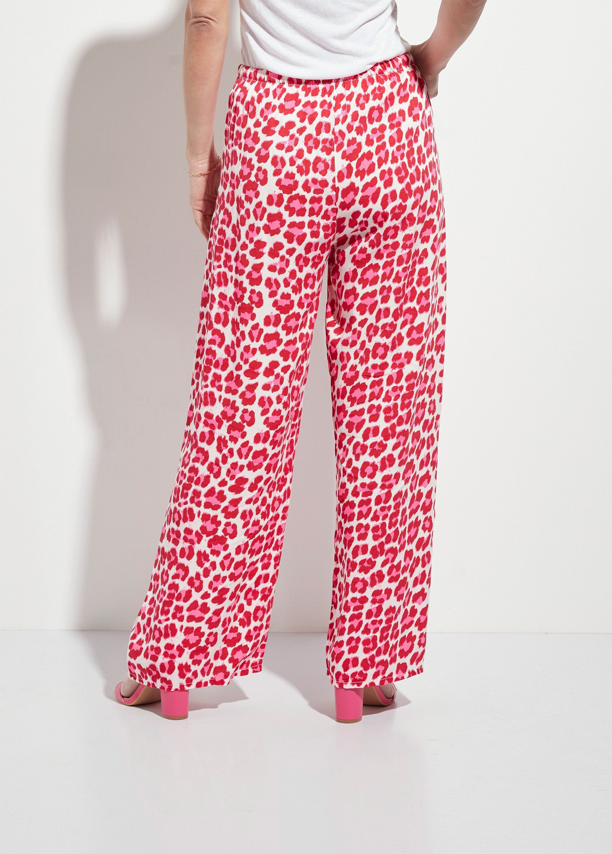 Wide-legged_pants_with_neon_leopard_pattern_Fuschia_and_red_DO1_slim