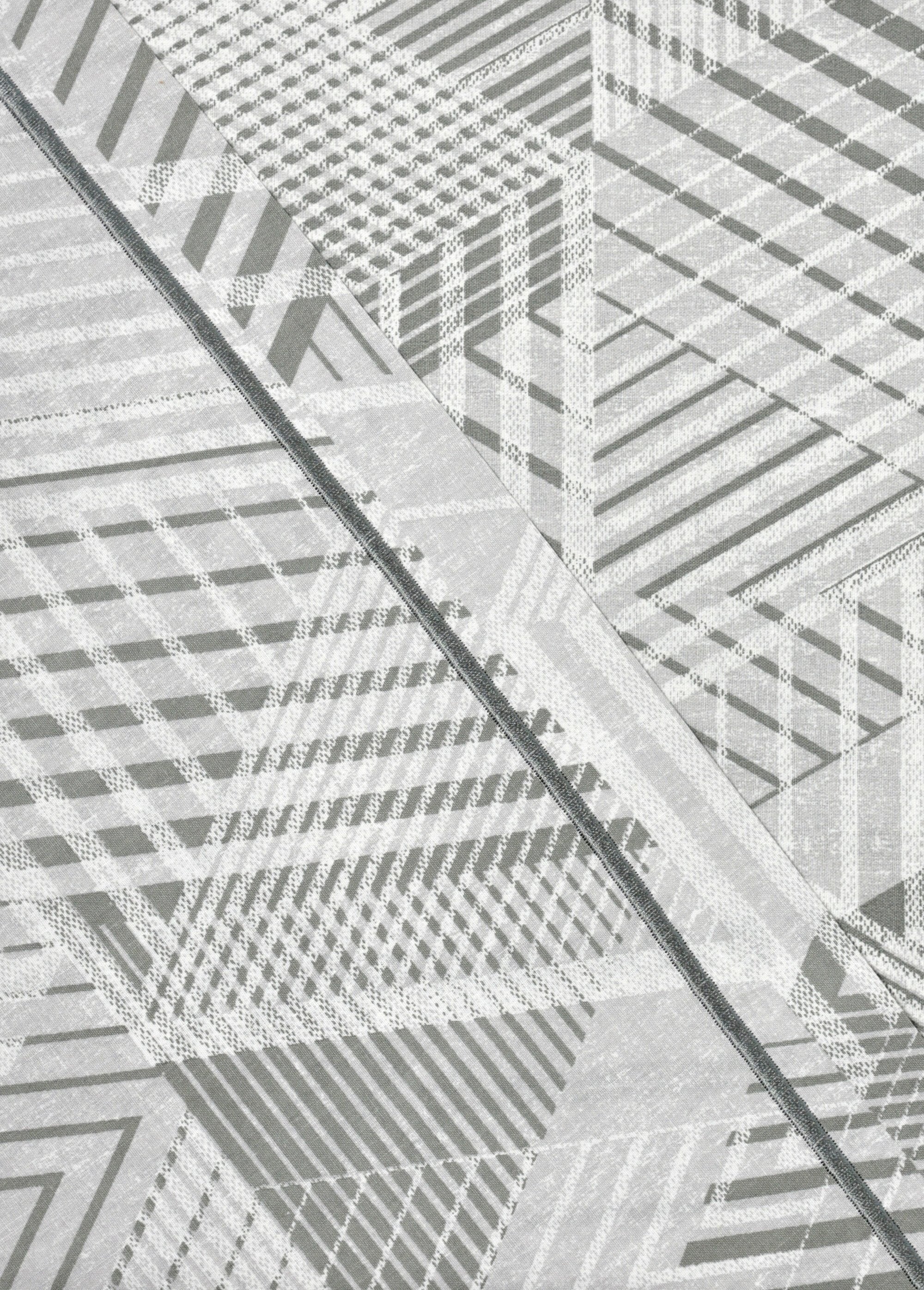 3_Piece_Bedding_Set_with_Duvet_Cover,_Geometric_Gray_print_DO1_slim