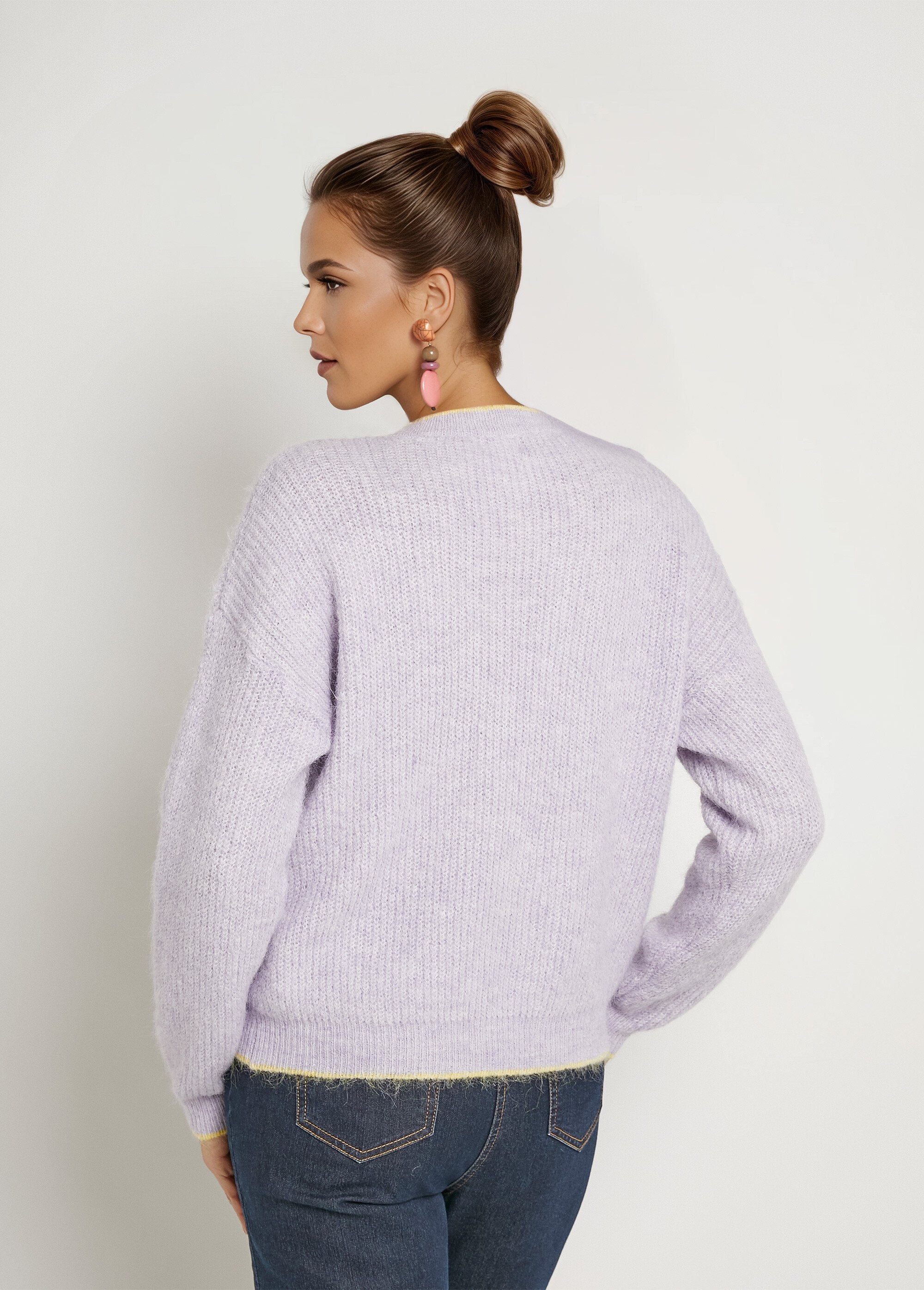 Warm_sweater_with_wool_message_patch_Light_purple_DO1_slim