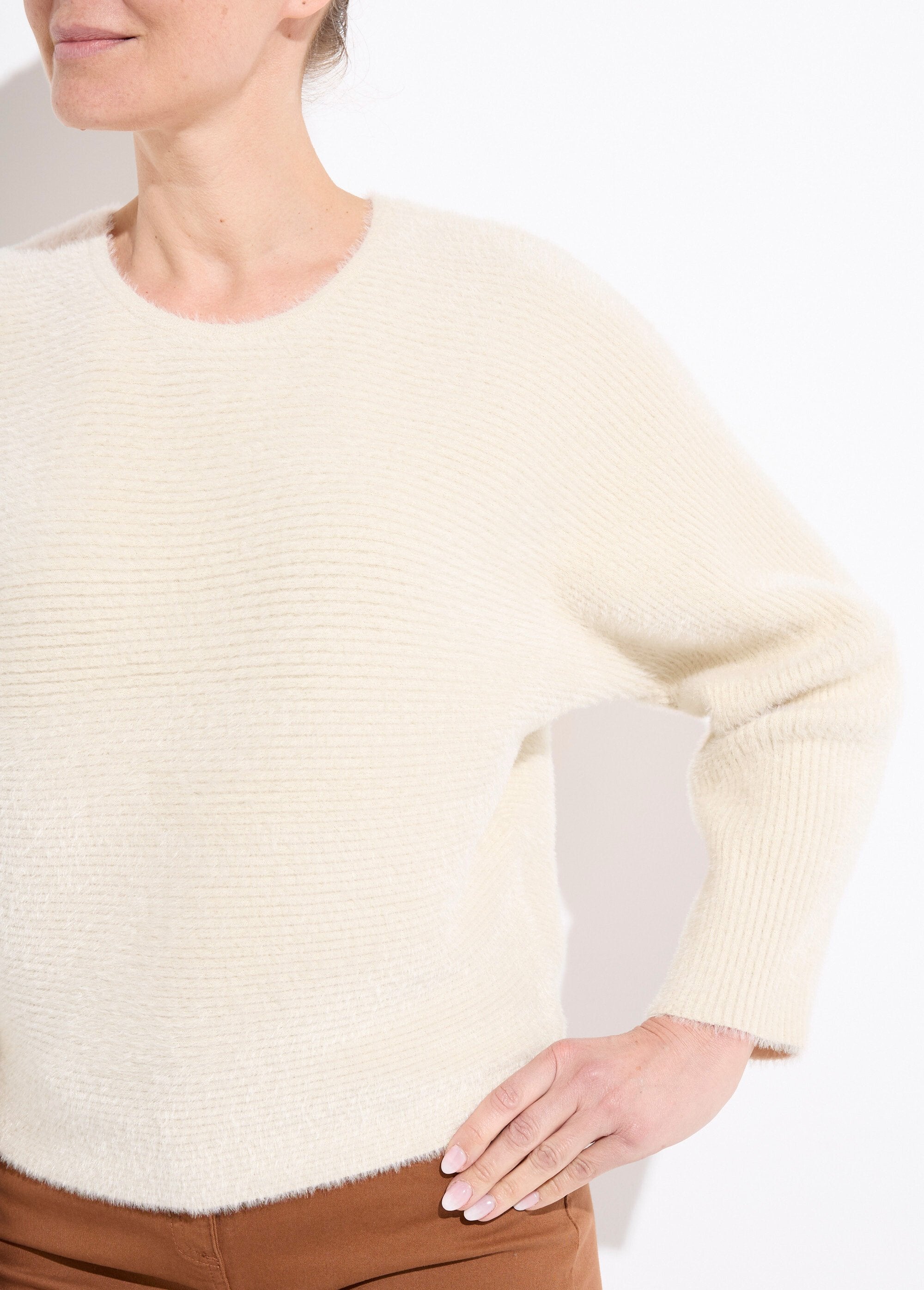 Ribbed_round-neck_sweater_with_boxed_armholes_Ecru_DE1_slim