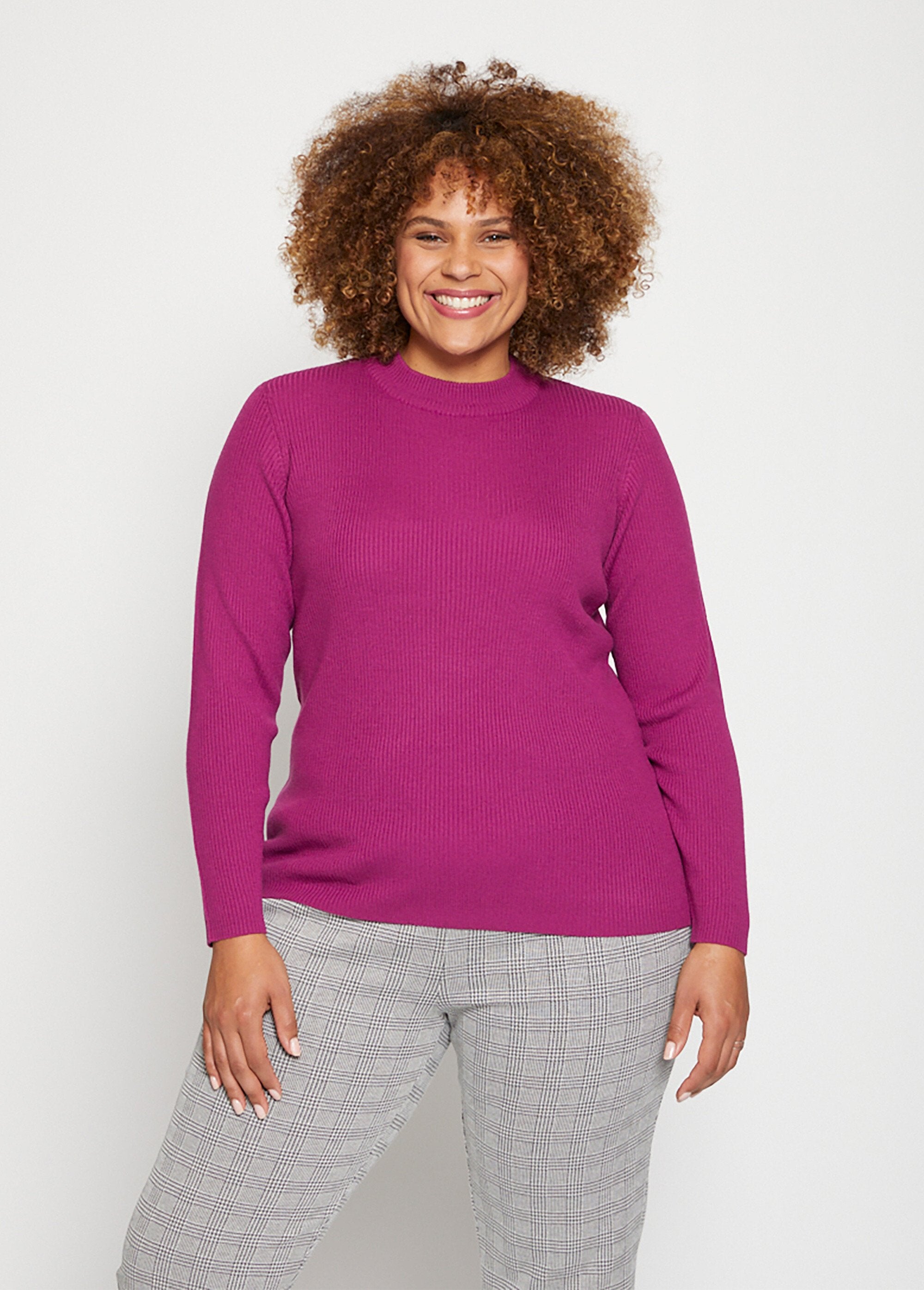 Short_ribbed_knit_high_neck_sweater_Cyclamen_FA1_curvy