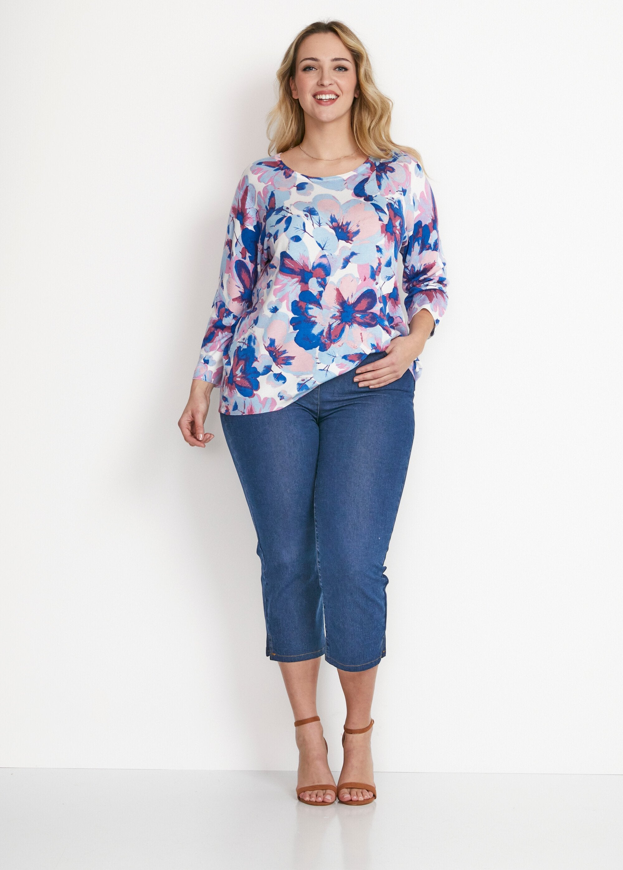Floral_print_3/4_sleeve_sweater_Blue_and_pink_SF1_curvy