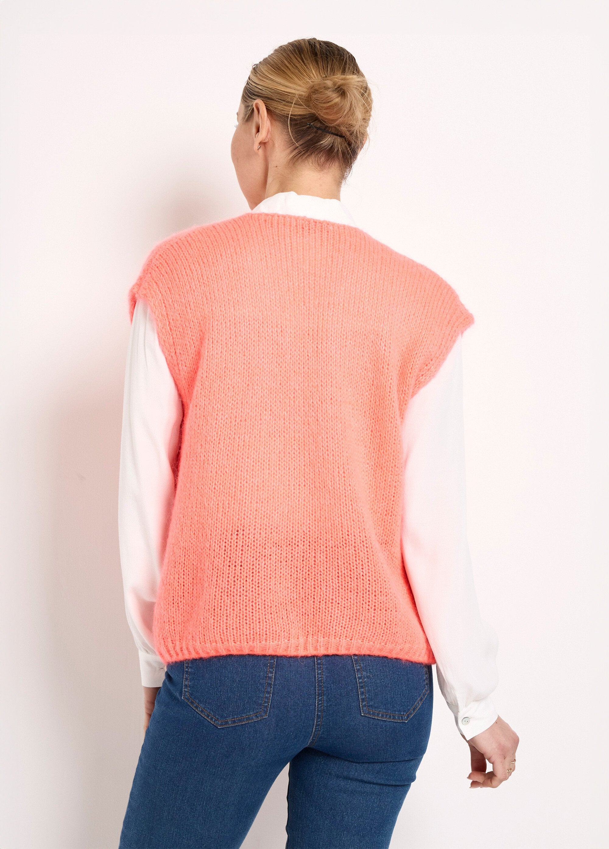 Warm_mohair_wool_sleeveless_sweater_edge_to_edge_Coral_DO1_slim