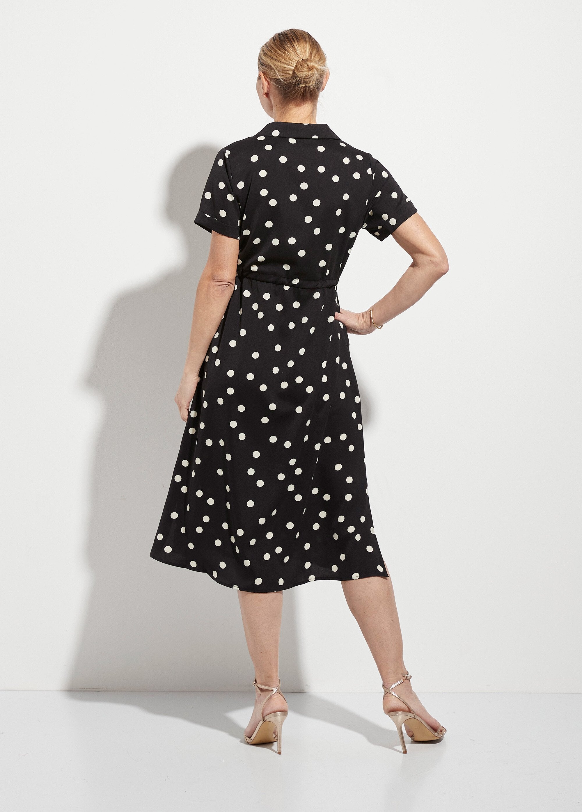 Long_polka_dot_shirt_dress_with_belt_Black_peas_DO1_slim