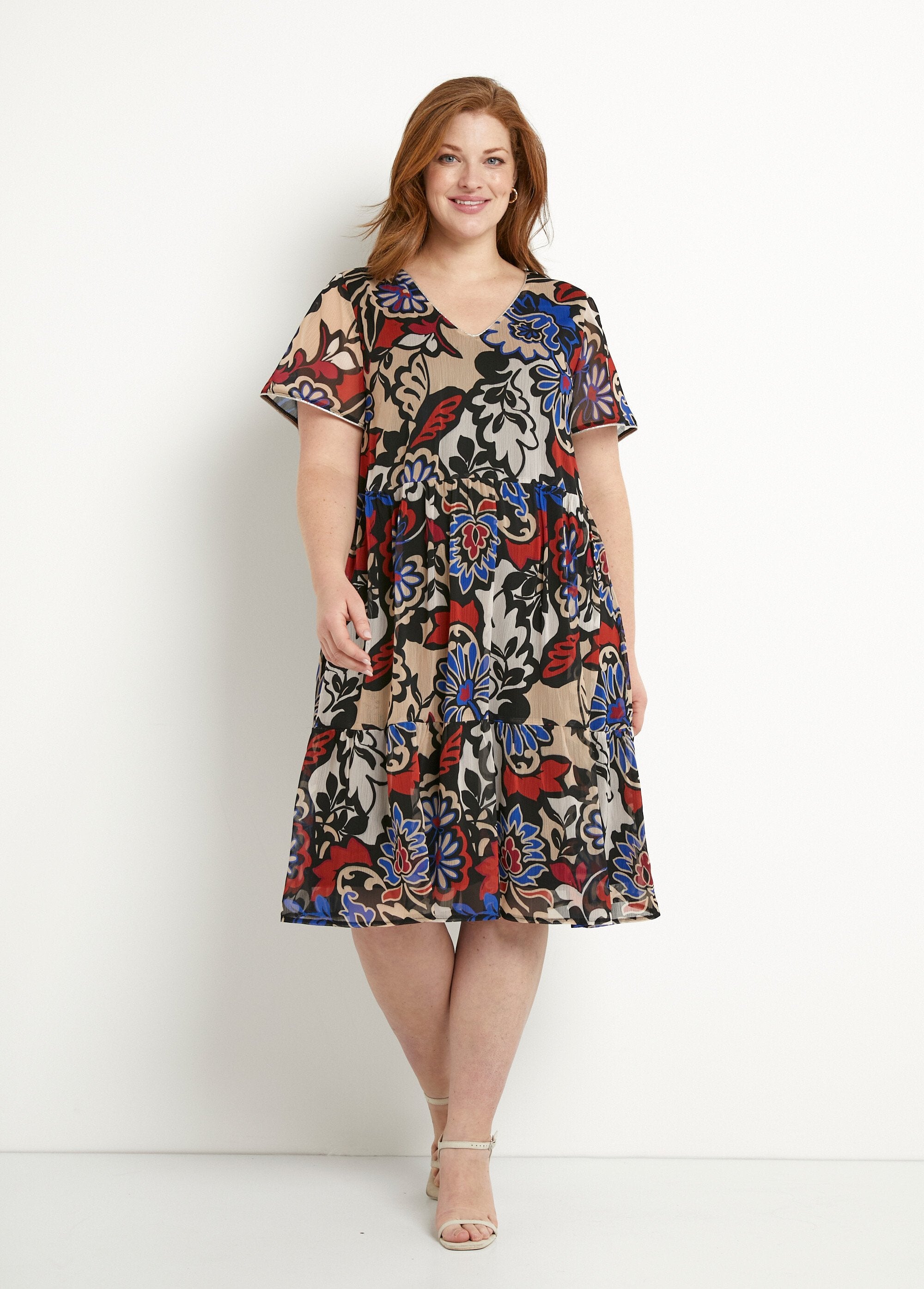 Short_flared_dress_with_ruffled_printed_voile_Black_and_ecru_FA1_curvy