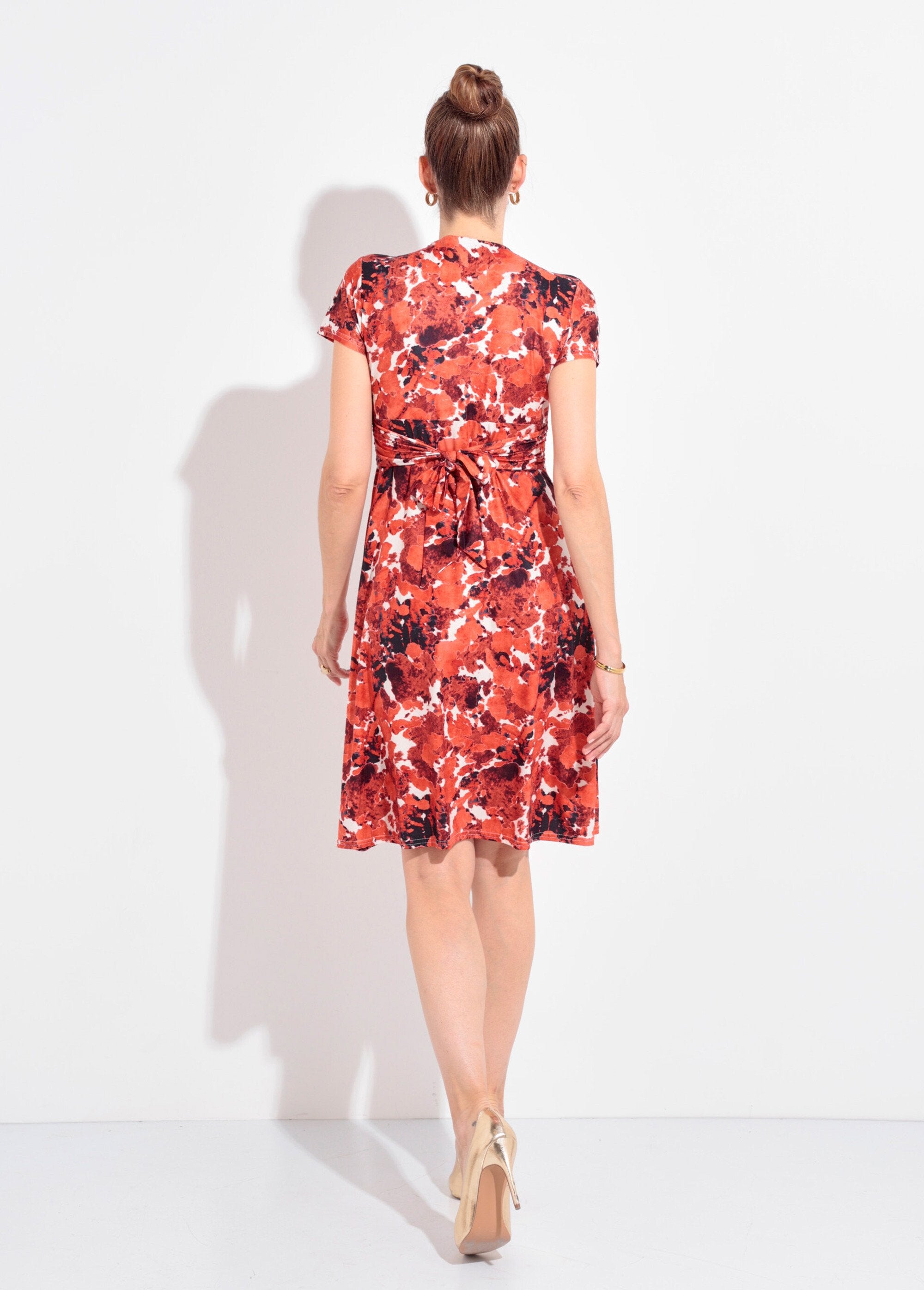 Short_sleeve_graphic_short_dress_Orange_DO1_slim