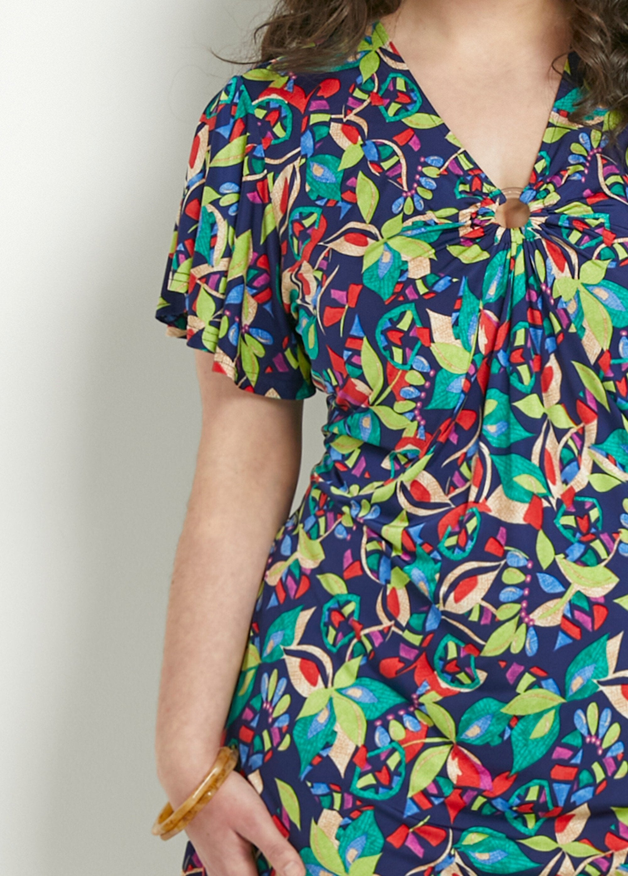 Short_flared_dress_with_multicolored_print_Navy_print_DE1_curvy