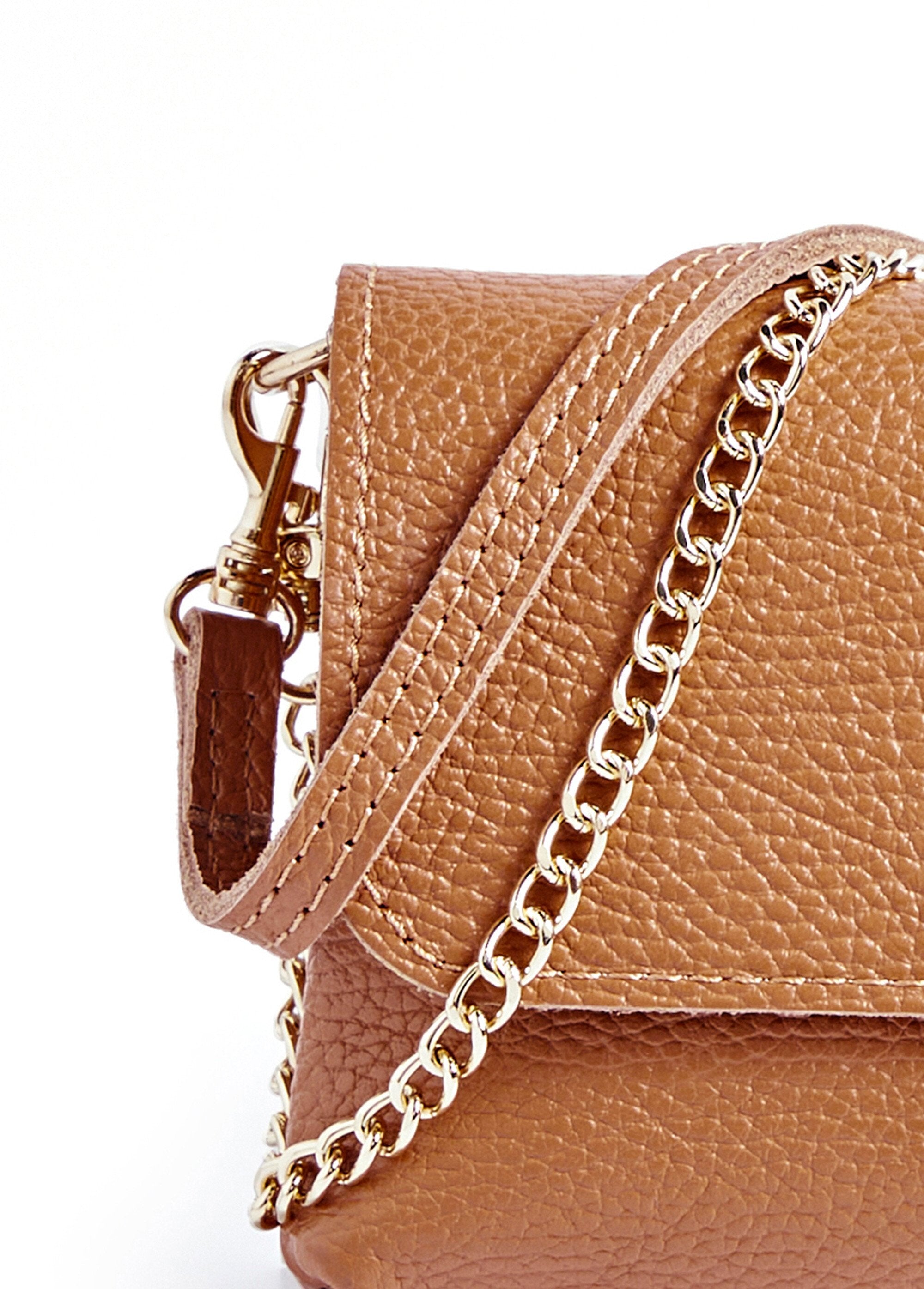 Leather_clutch_bag_with_metal_clasp_camel_DE1_slim