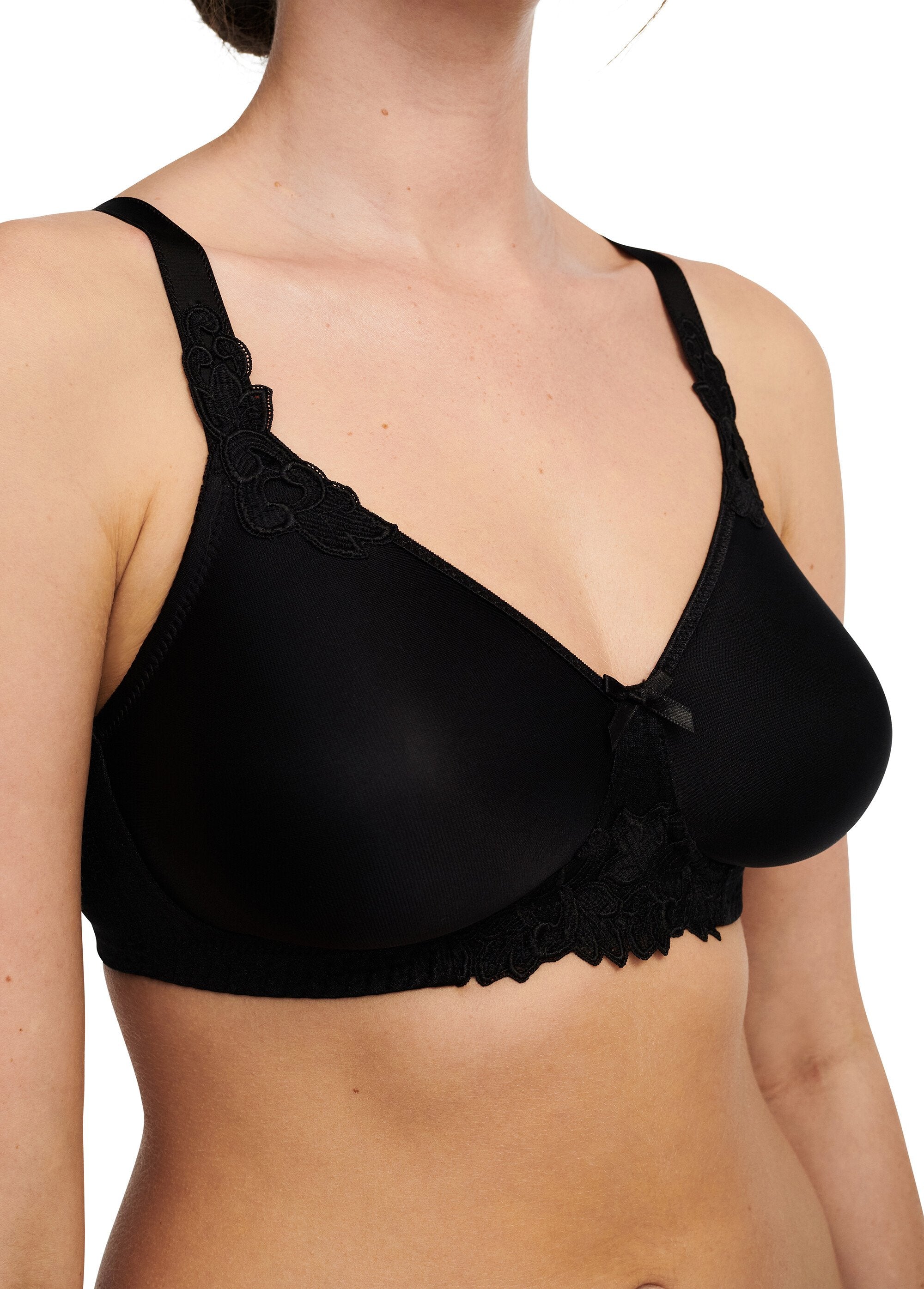 Non-wired_support_bra_Black_DR1_slim