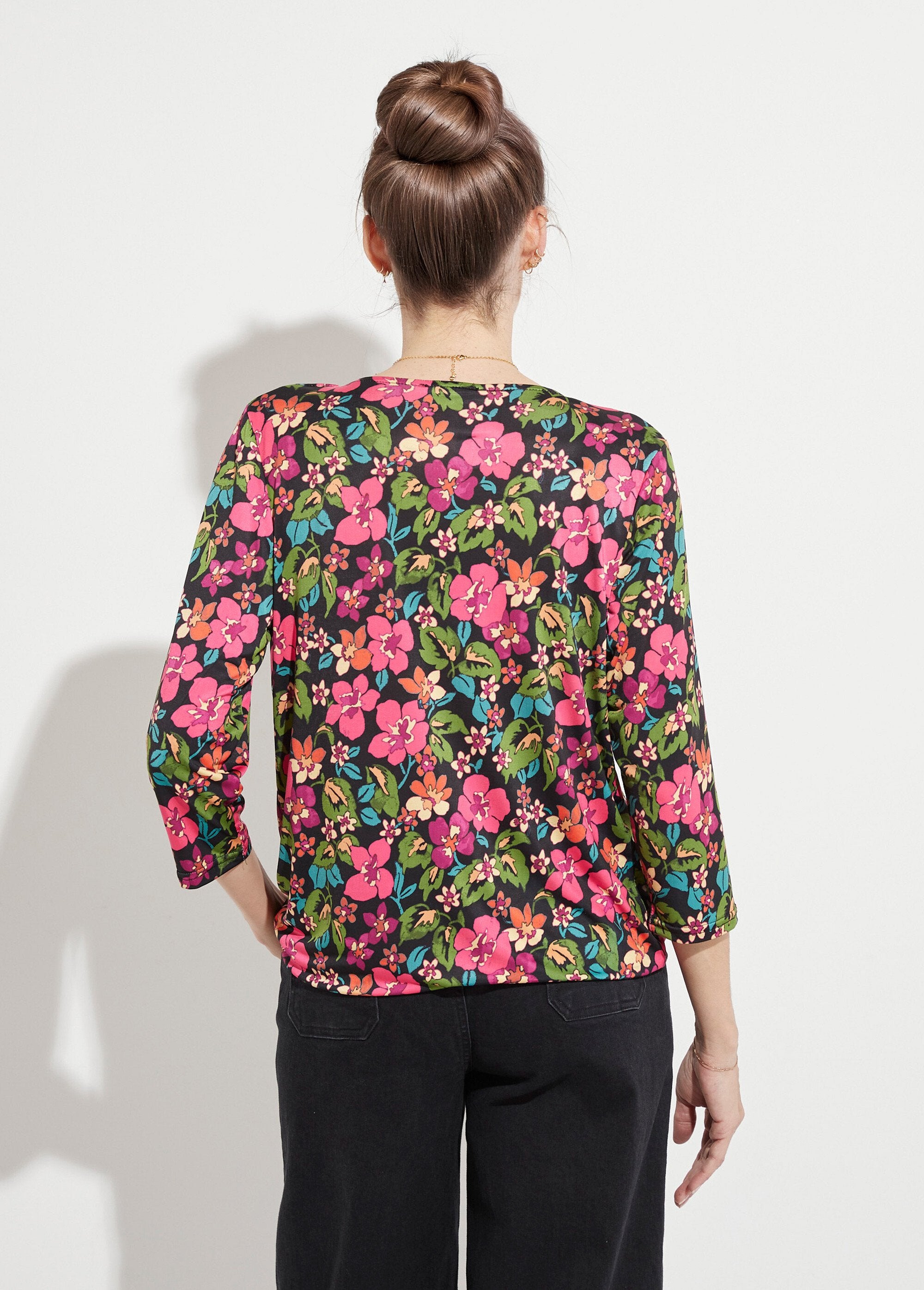 Floral_wrap-around_blouse_T-shirt_Black_and_fuchsia_DO1_slim