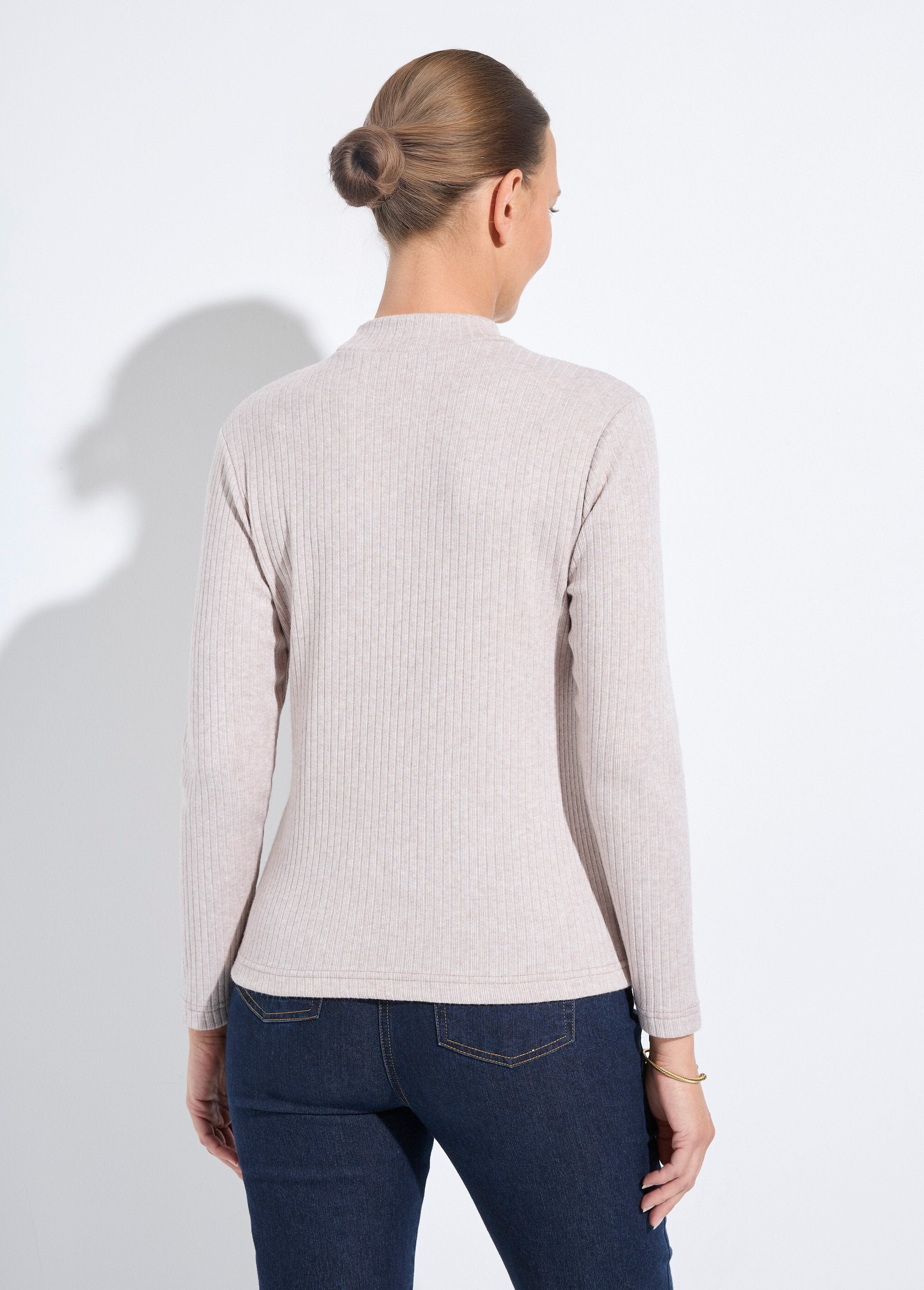 Ribbed_knit_long-sleeved_high-neck_T-shirt_Beige_DO1_slim