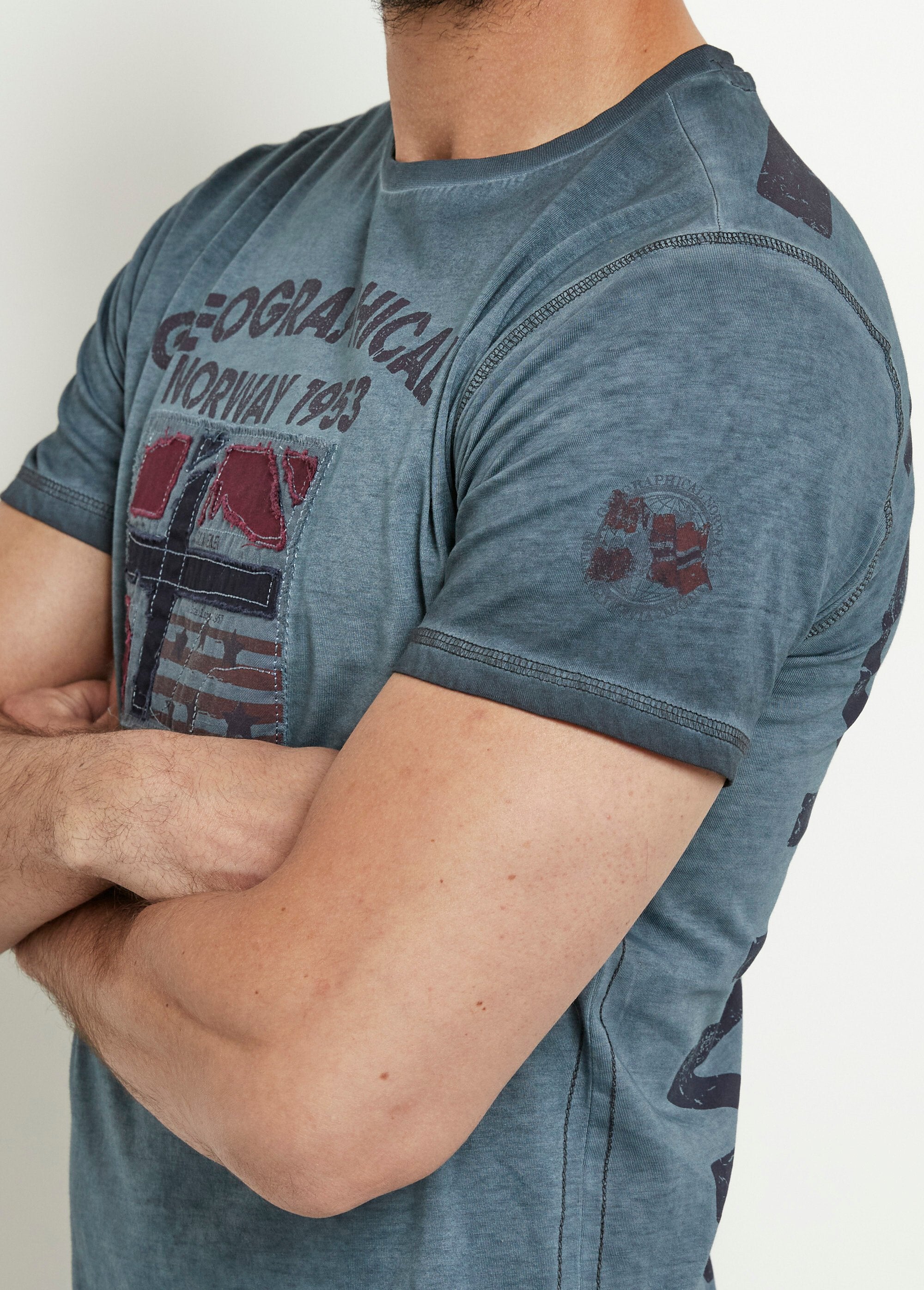 Embroidered_flag_crew_neck_t-shirt_Marine_DE1_slim