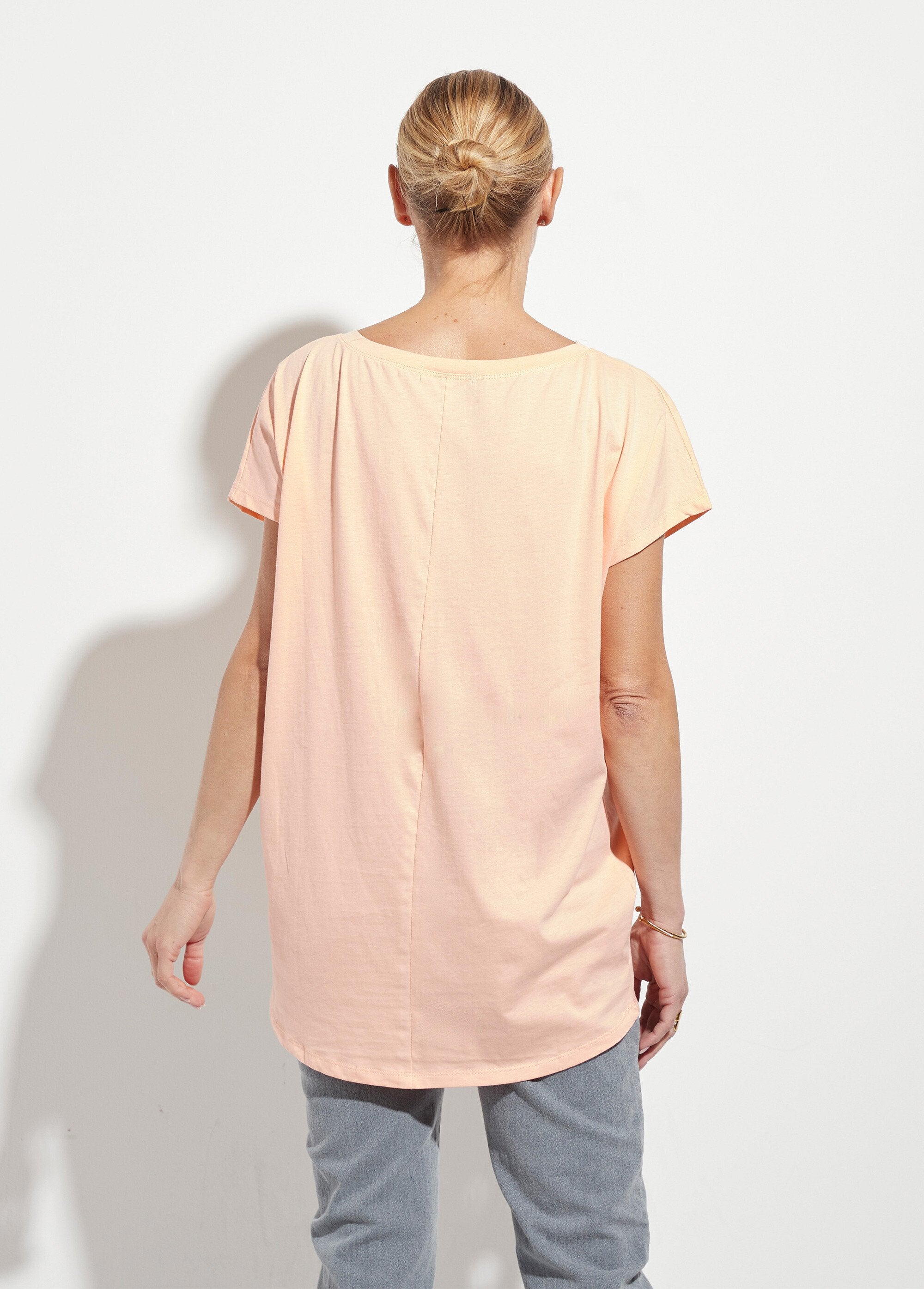 Round_neck_T-shirt_with_glittery_Love_pattern_Orange_DO1_slim