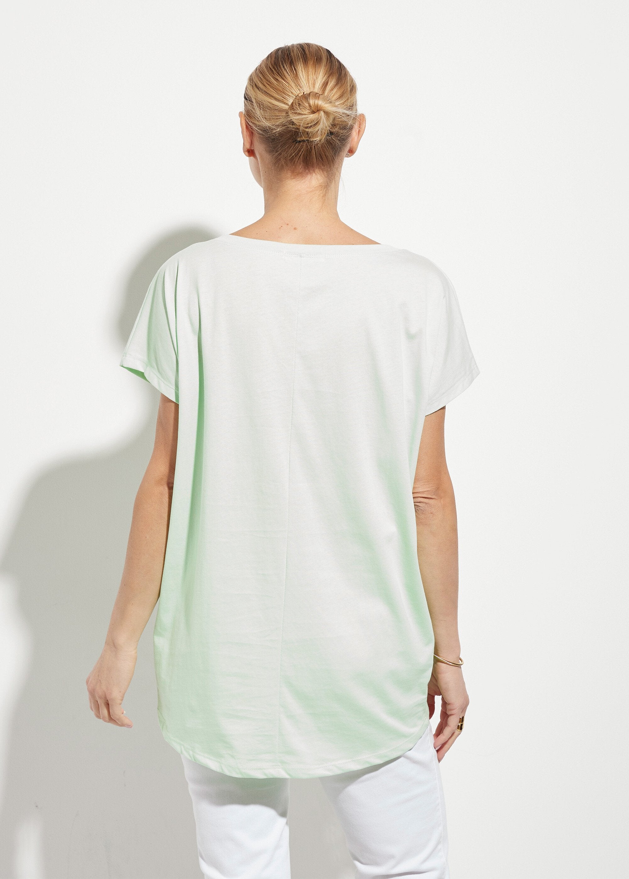 Round_neck_T-shirt_with_glittery_Love_pattern_Green_DO1_slim