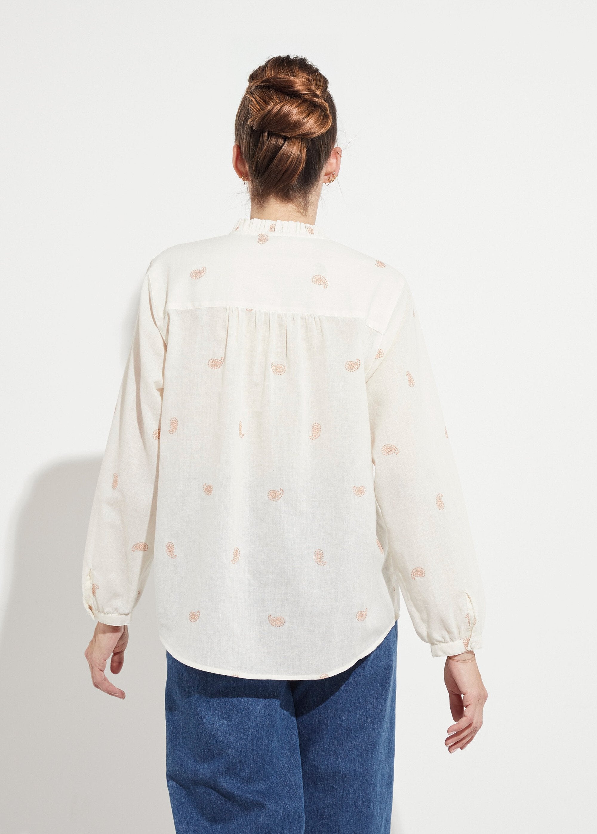 Embroidered_cotton_gauze_tunic_with_ruffled_collar_Ecru_and_beige_DO1_slim