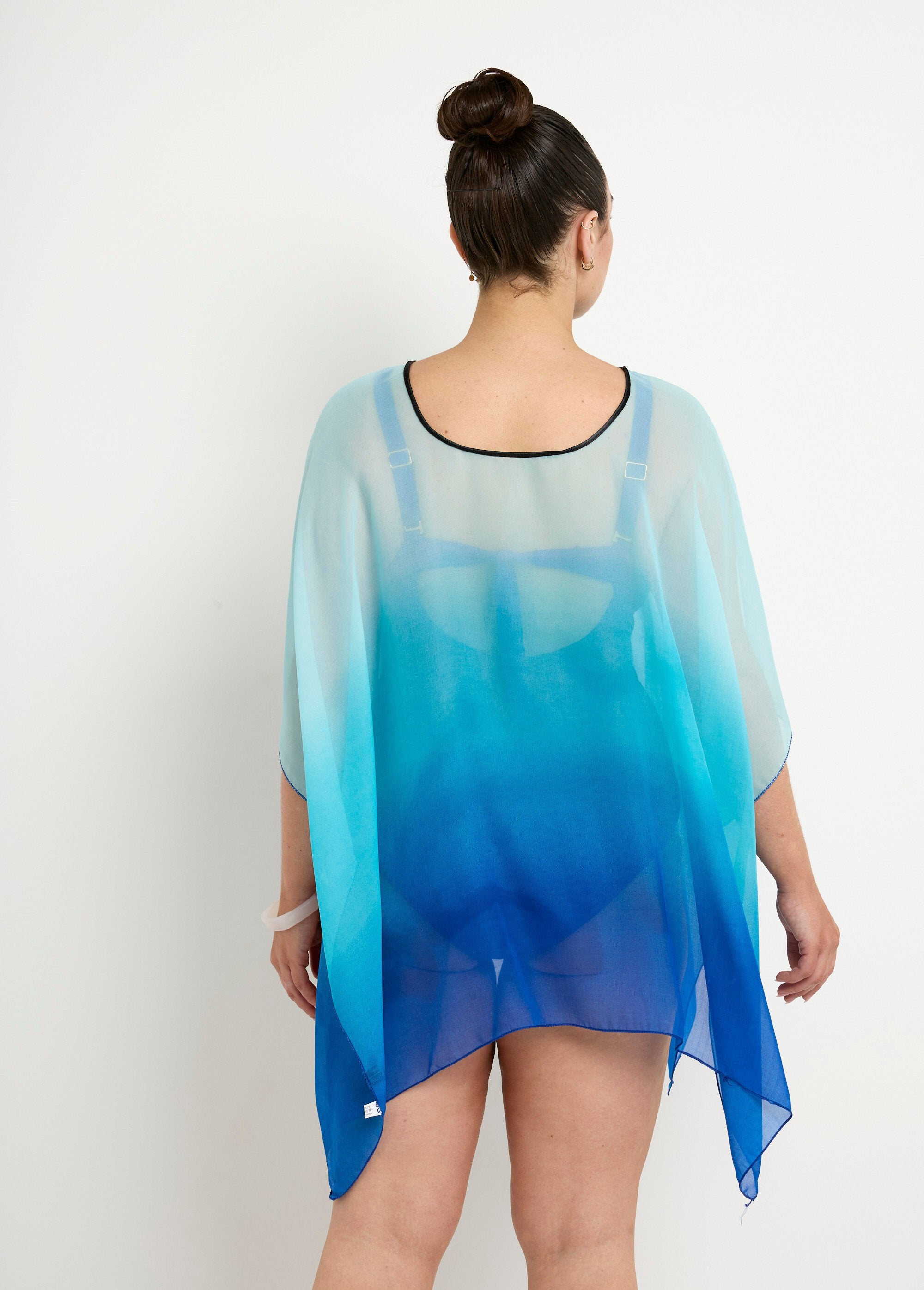 Voile_beach_tunic,_gradient_Blue_DO1_slim