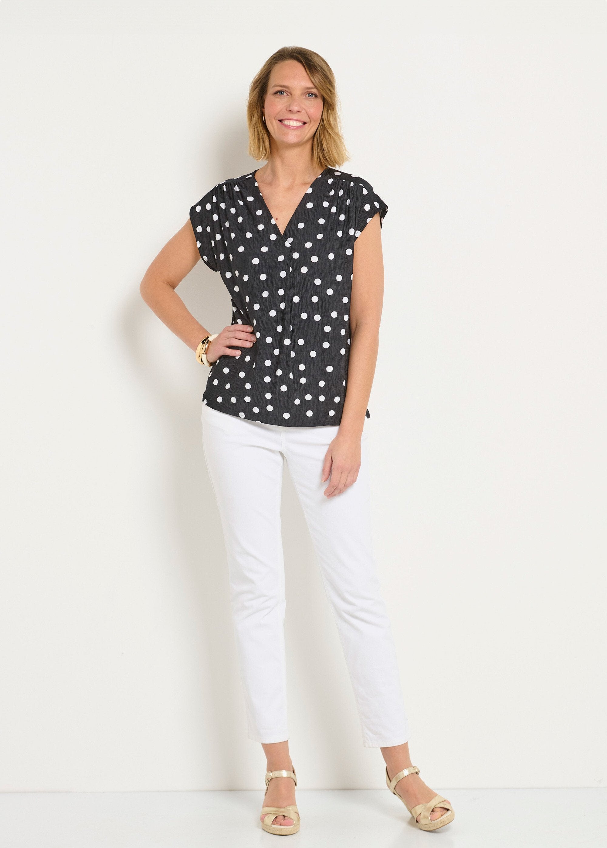 Polka_dot_print_tunic_with_V-neck_and_kimono_sleeves_Black_peas_SF1_slim