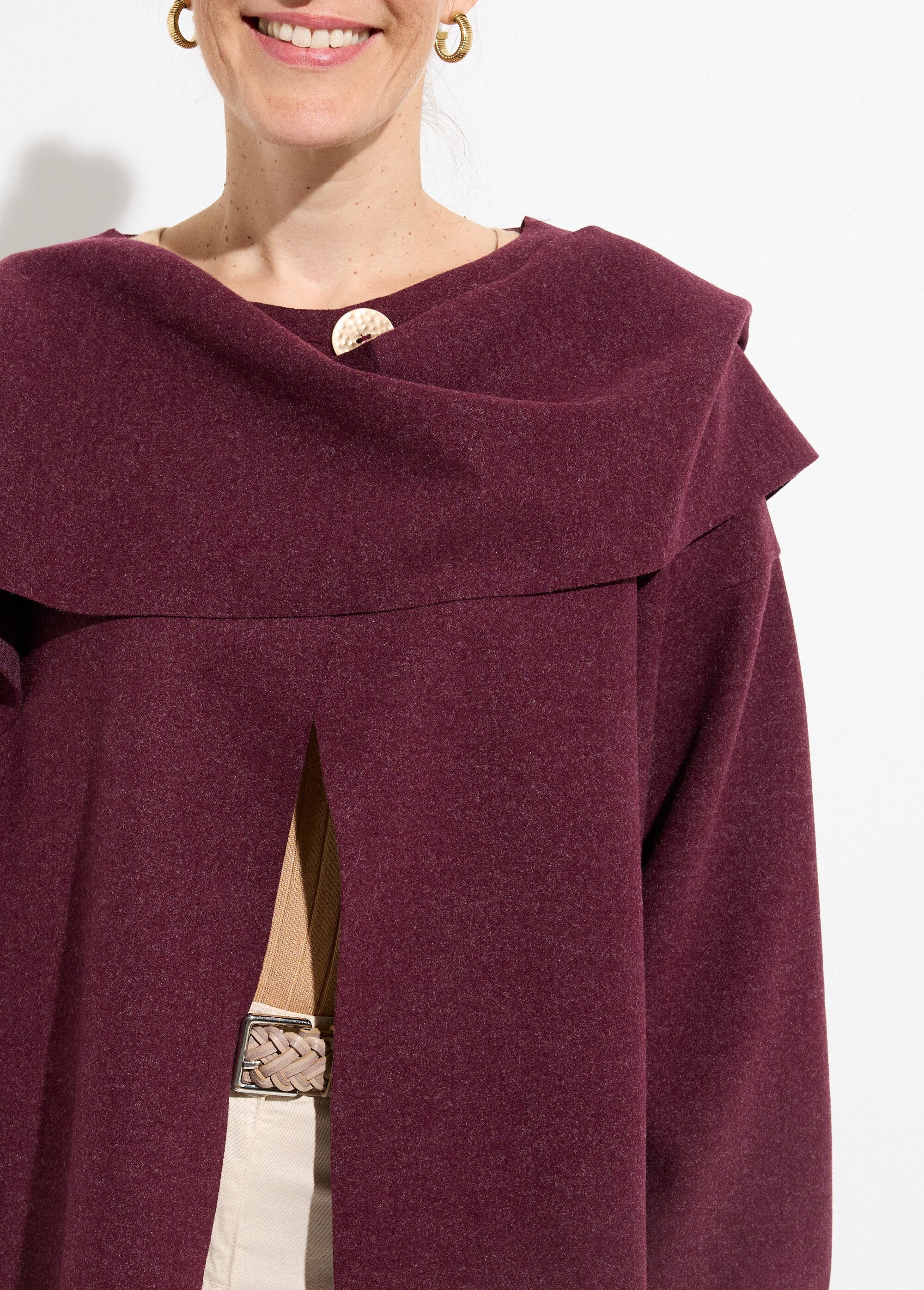 Jacket_with_metal_jewel_button_and_scarf_Bordeaux_DE1_slim