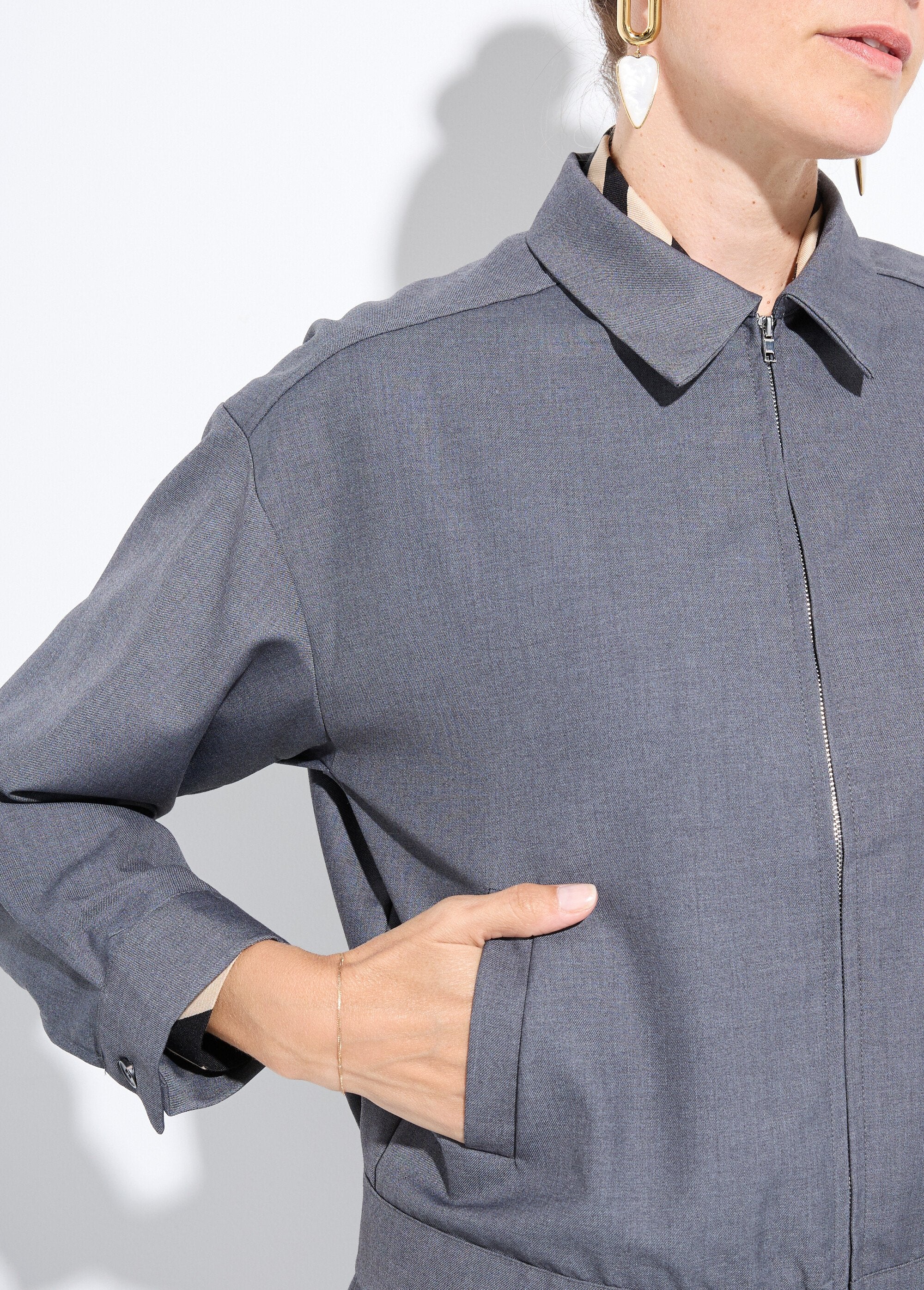 Dark_heather_zip-up_jacket_Gray_DE1_slim