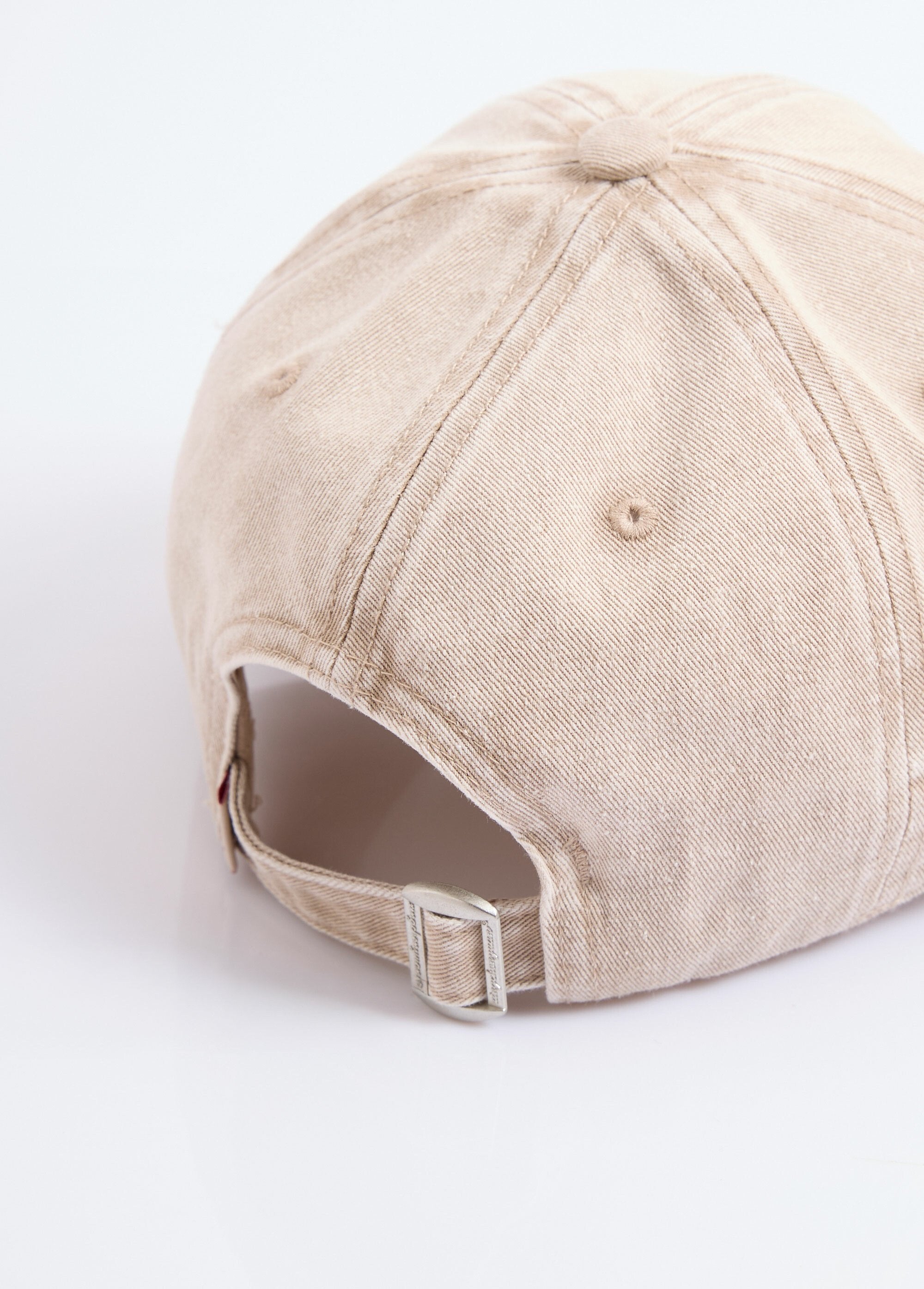 Casquette_fantaisie_avec_broderie_coeur_Beige_DE1_slim