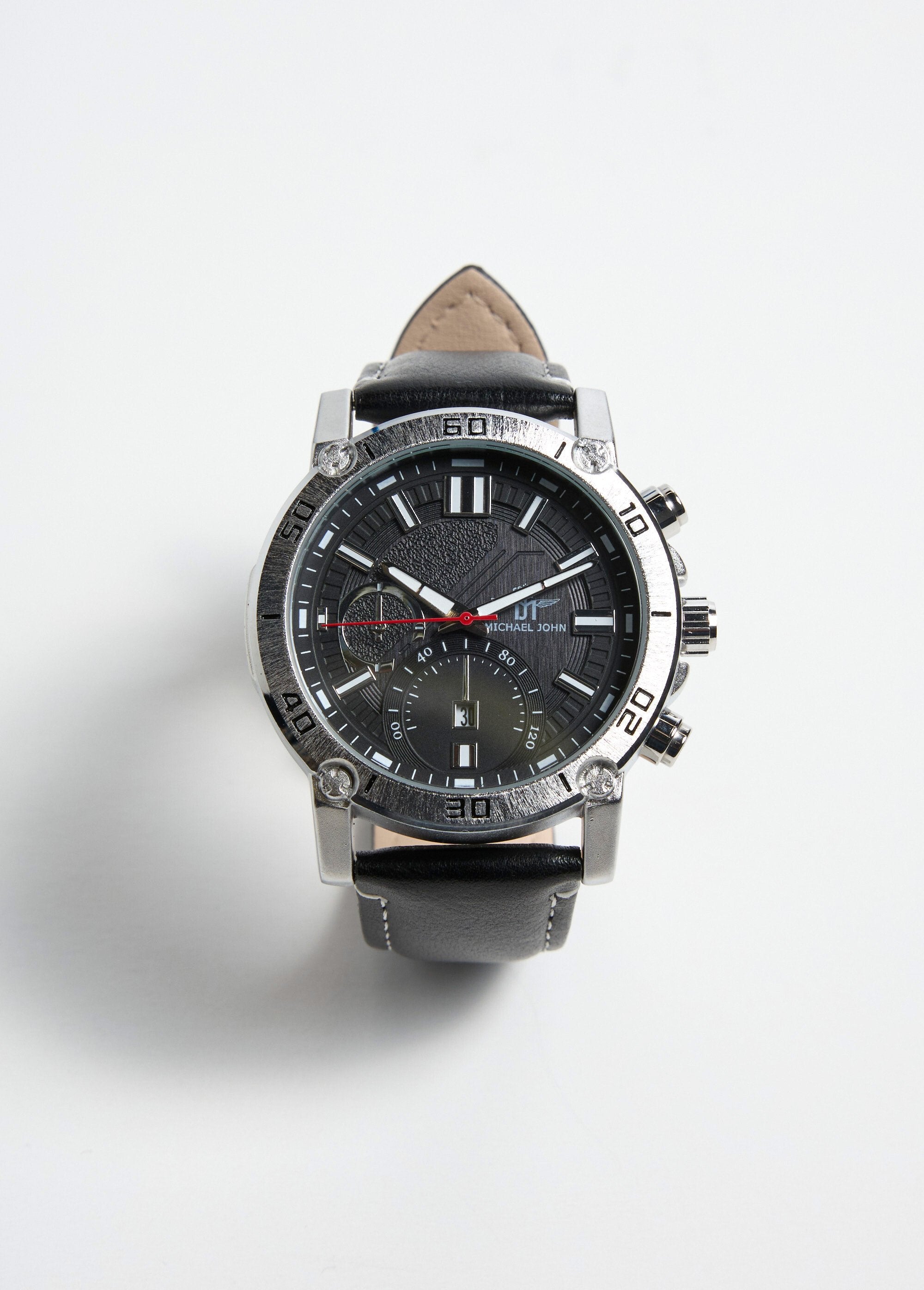 Round_chronograph_watch_in_stainless_steel_and_leather_Black_FA1_slim